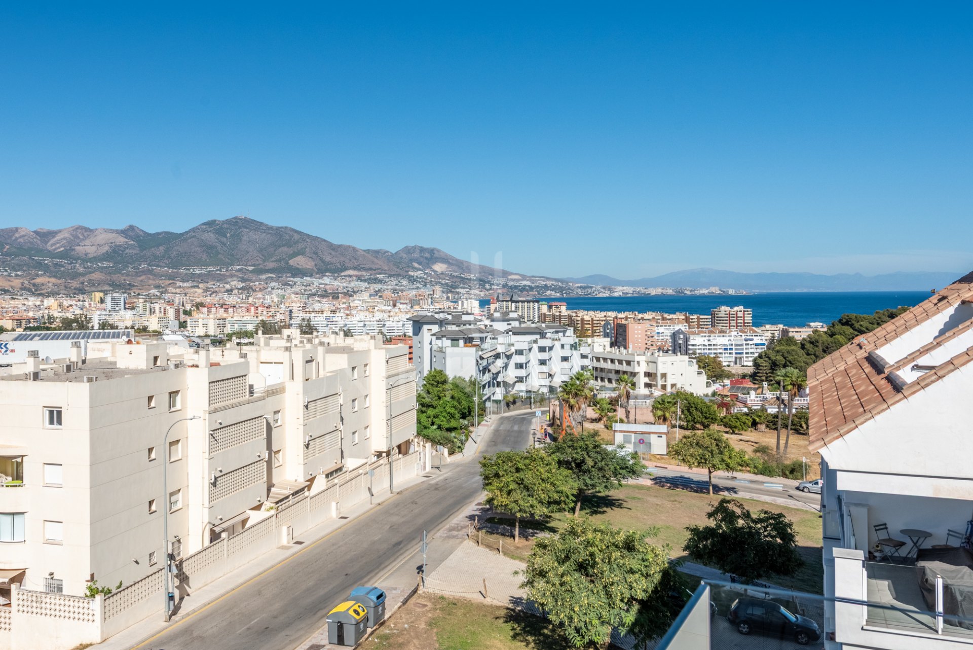 Modern Elegance with Sea and urban views over Fuengirola