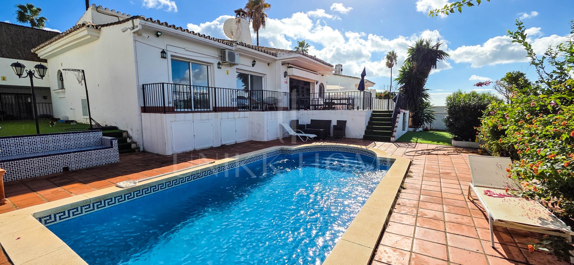 Energía Solar y Sol Mediterráneo – Donde la Vida Sostenible se Encuentra con el Estilo de la Costa del Sol