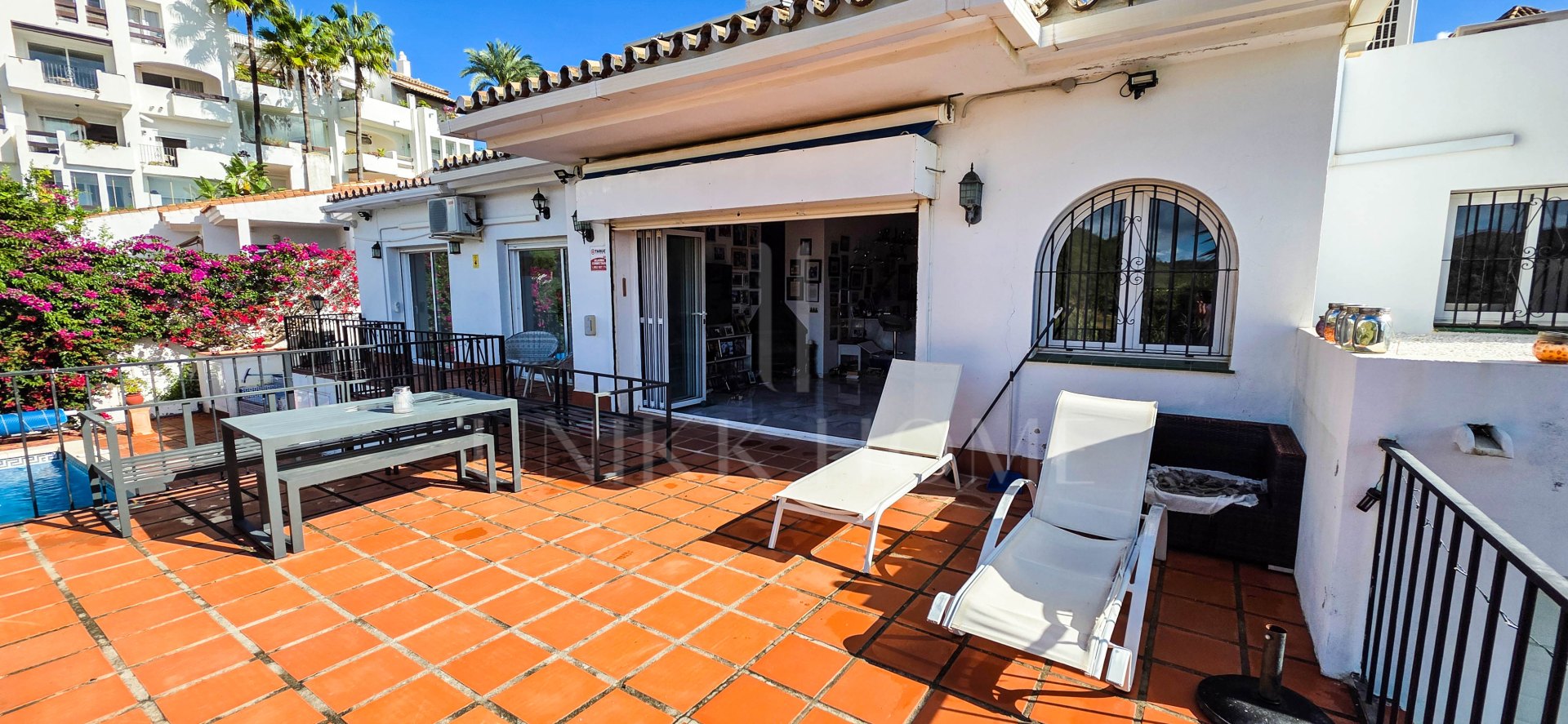Energía Solar y Sol Mediterráneo – Donde la Vida Sostenible se Encuentra con el Estilo de la Costa del Sol