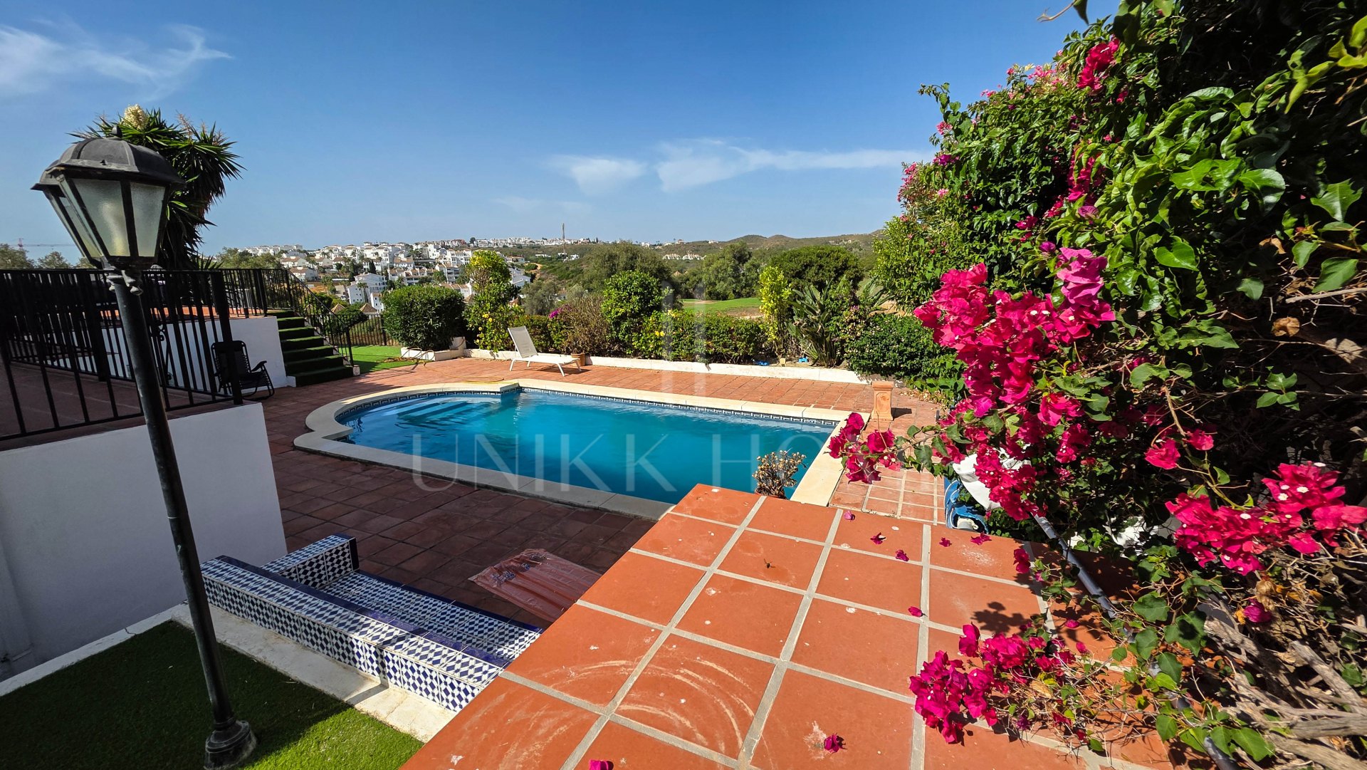 Energía Solar y Sol Mediterráneo – Donde la Vida Sostenible se Encuentra con el Estilo de la Costa del Sol