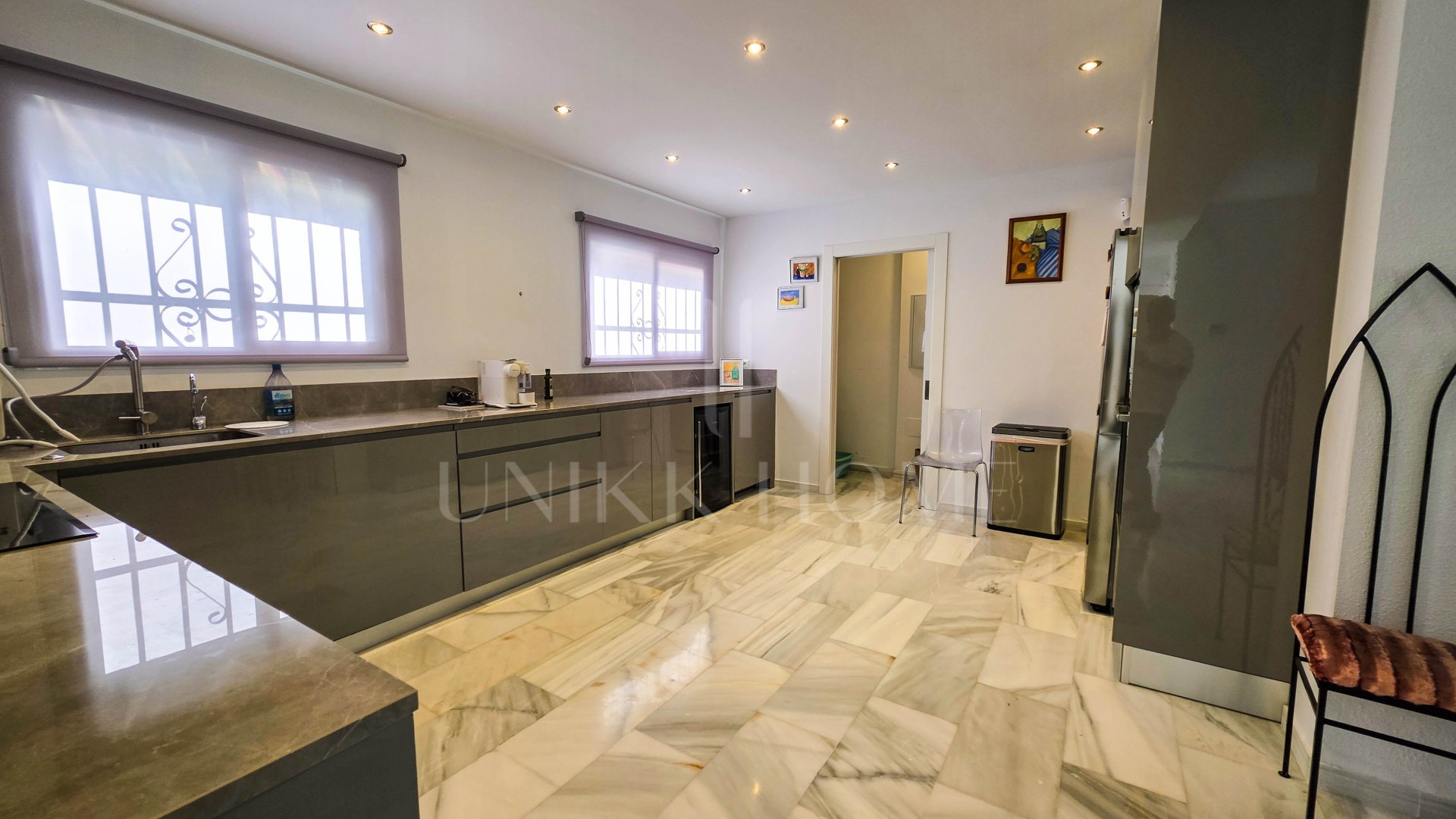 Energía Solar y Sol Mediterráneo – Donde la Vida Sostenible se Encuentra con el Estilo de la Costa del Sol