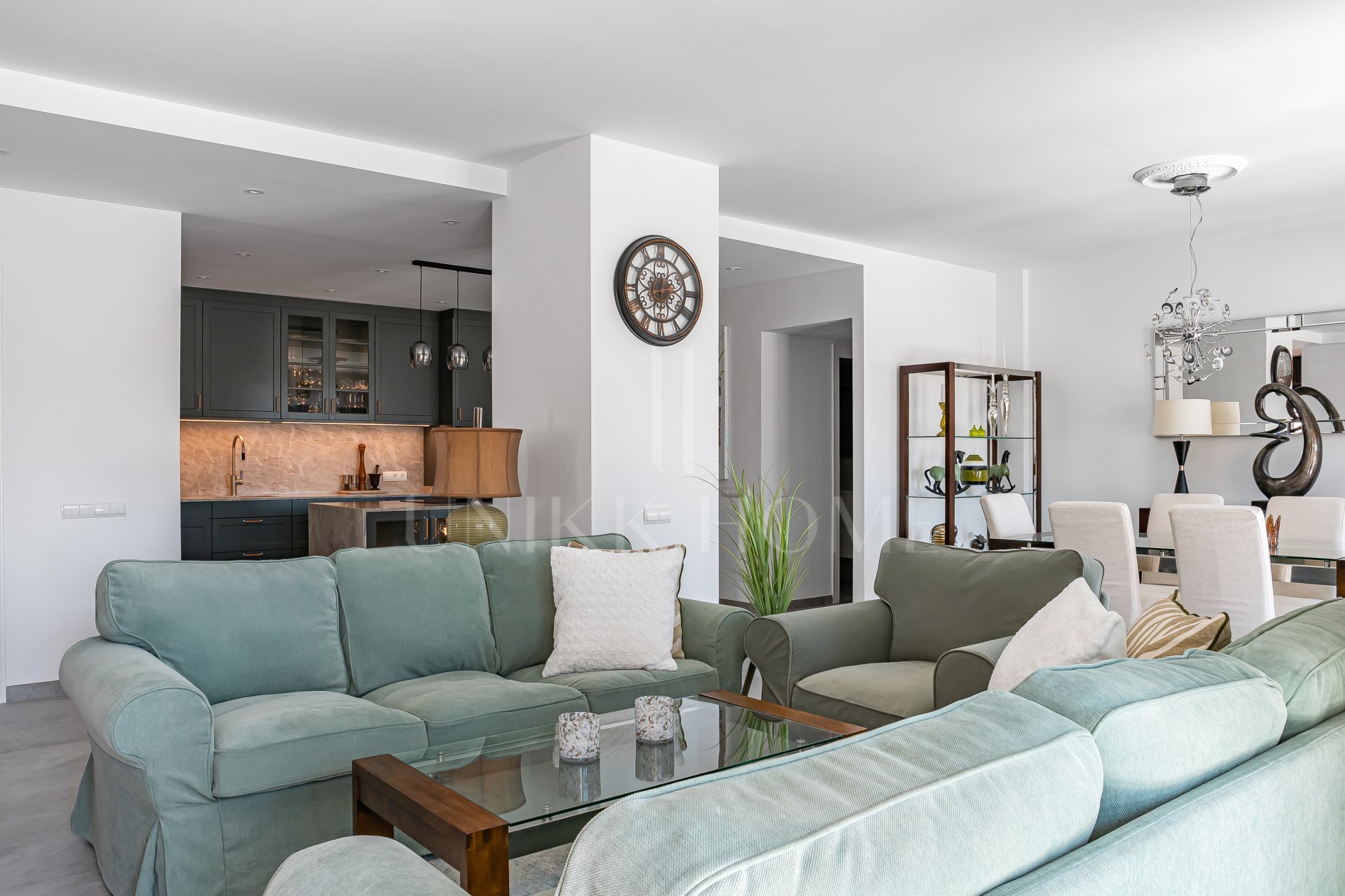 Apartamento reformado de 3 dormitorios con amplia terraza orientada al suroeste en Aldea Blanca