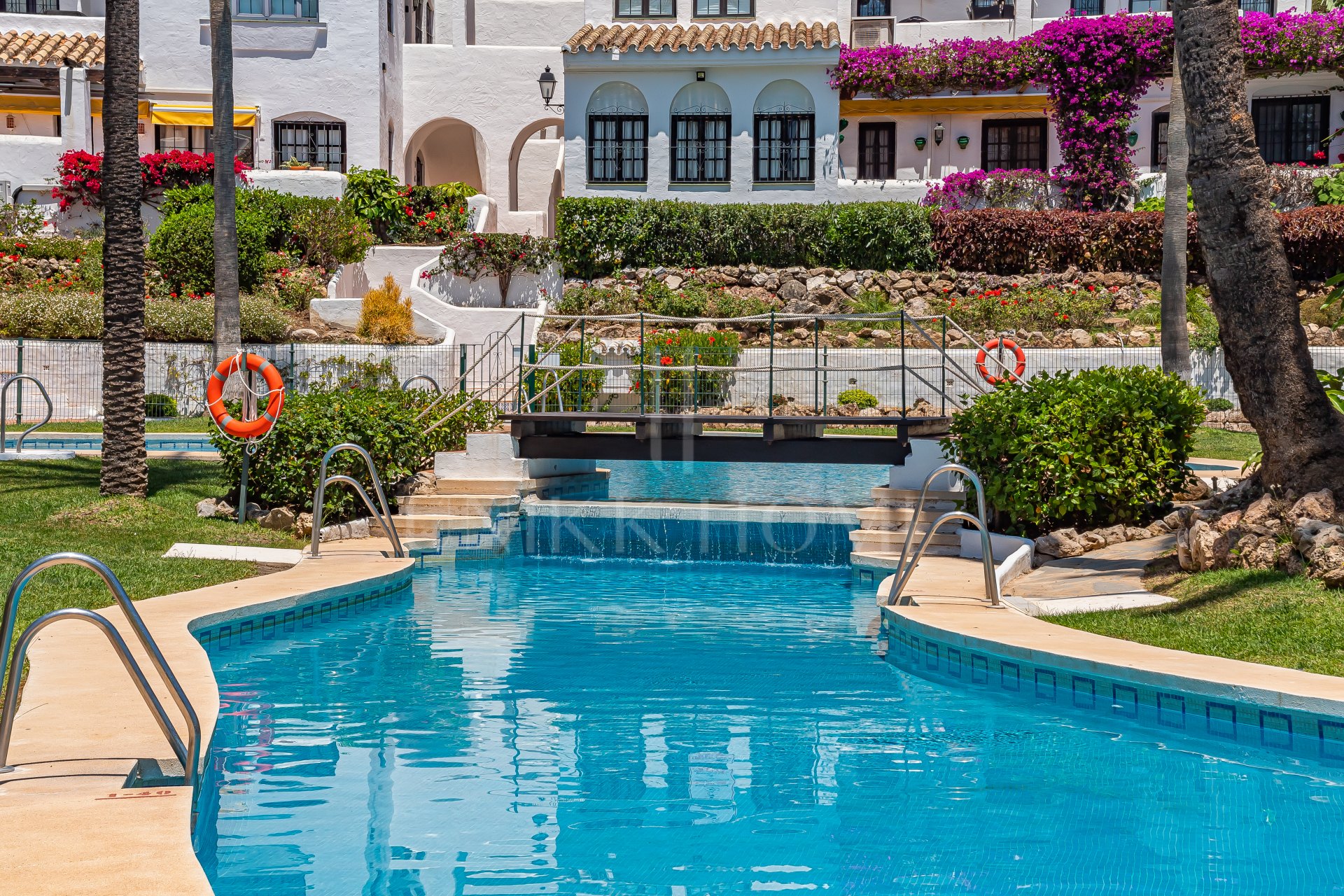 Apartamento reformado de 3 dormitorios con amplia terraza orientada al suroeste en Aldea Blanca