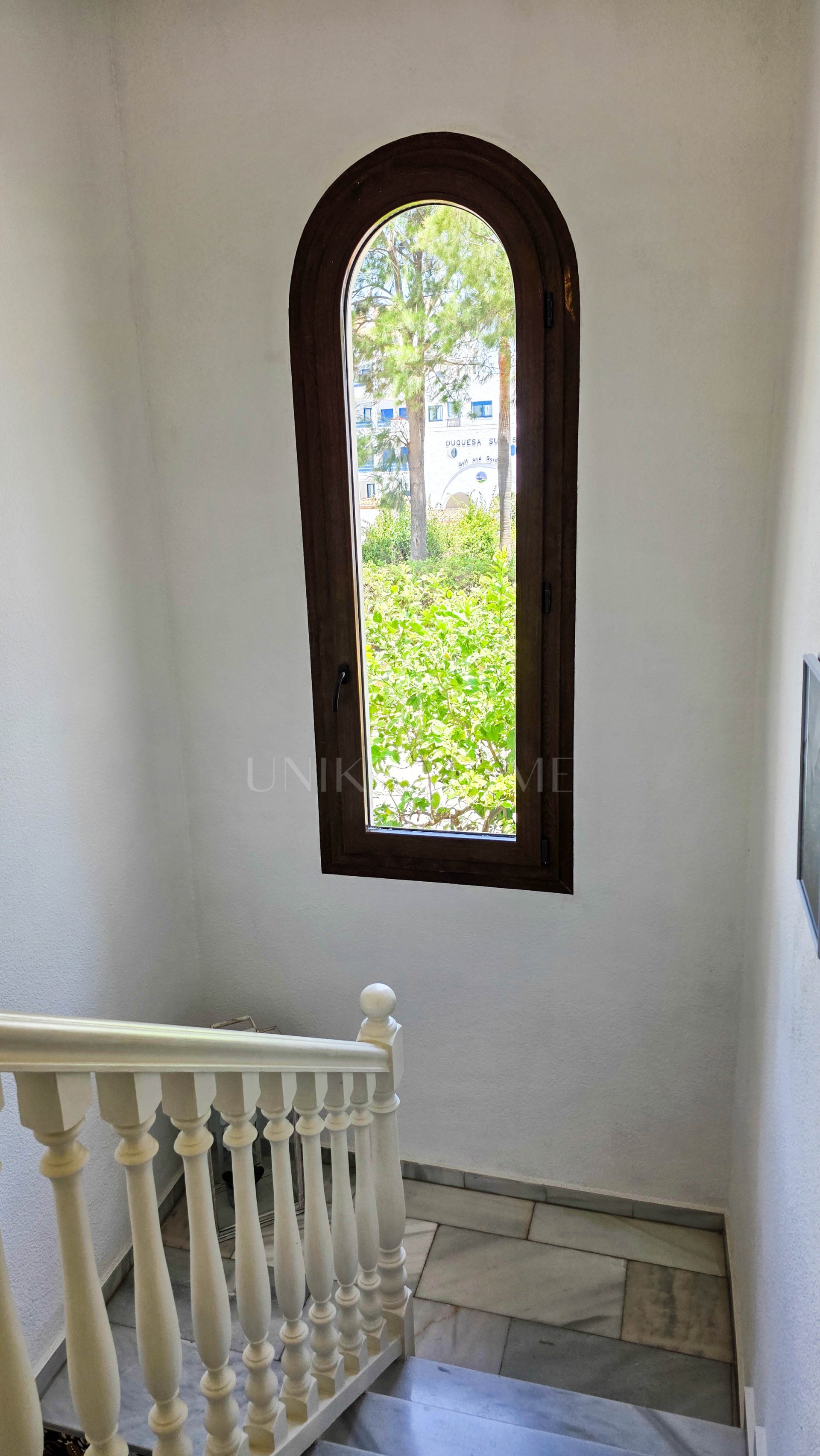 Townhouse with Panoramic Sea, Golf and Mountain Views in La Duquesa