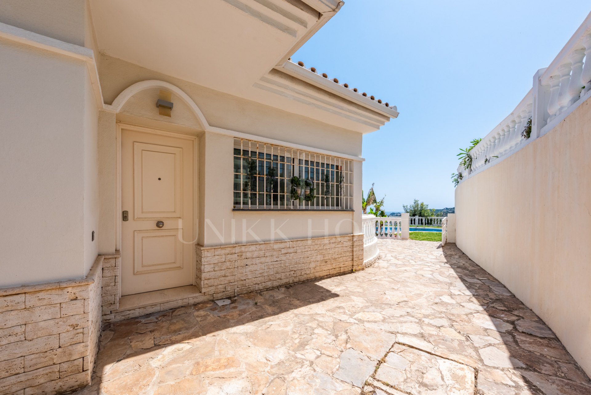 Pequeña villa con vistas panorámicas en Jardines del Águila