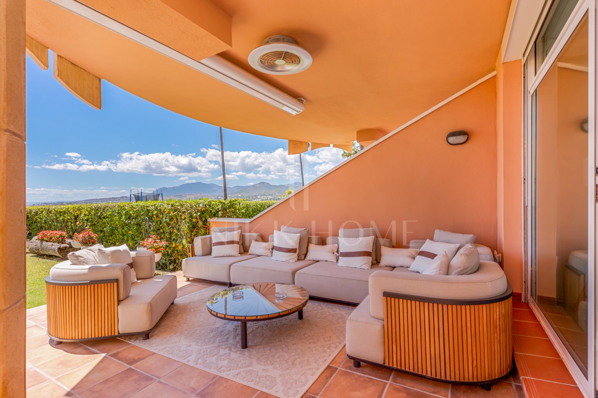 Apartment with private garden and stunning views