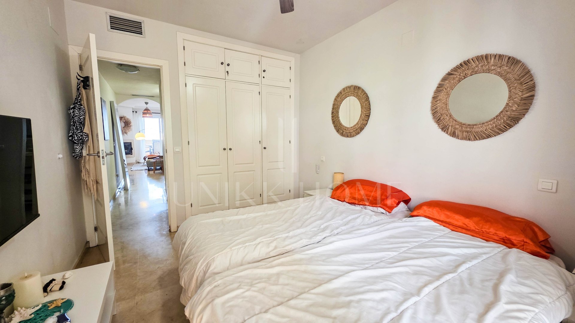 Apartamento en Planta Baja con Vistas Panorámicas y Dos Terrazas en La Duquesa