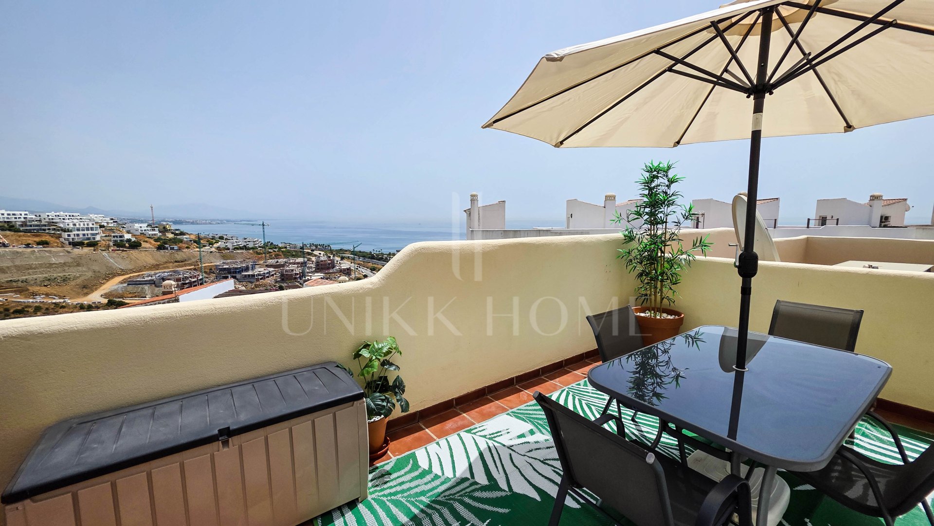 Ático Dúplex con Vistas Panorámicas al Mar en Estrella de la Bahía, Casares