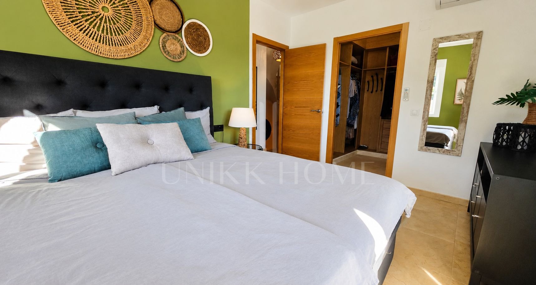 Charming Semi-Detached Townhouse with Panoramic Mountain and Sea Views in Casares