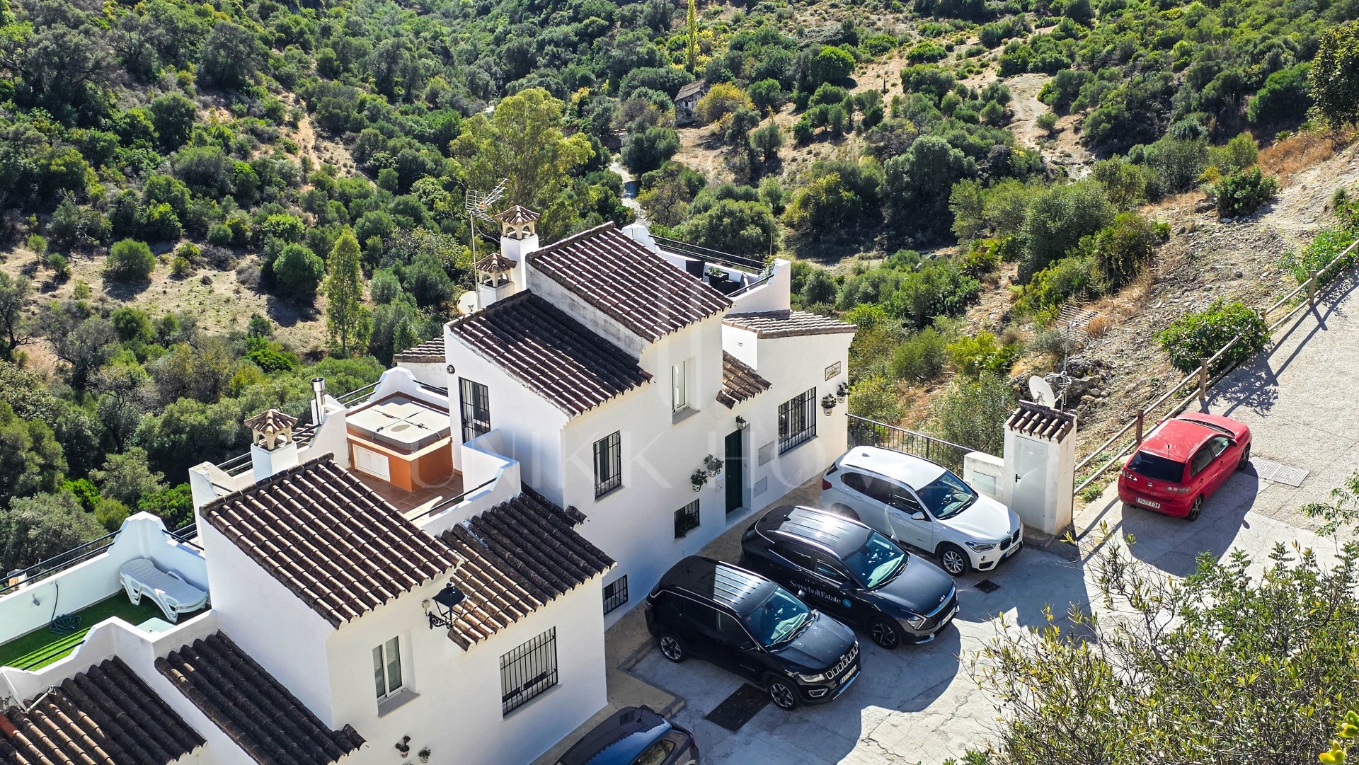Charming Semi-Detached Townhouse with Panoramic Mountain and Sea Views in Casares