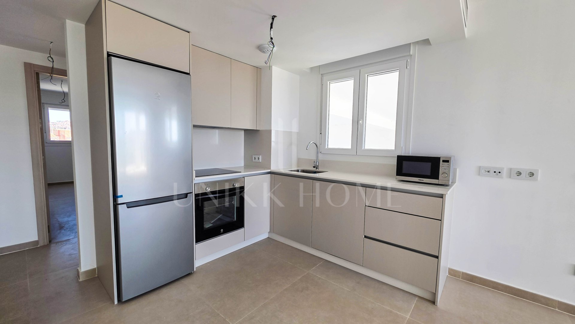 Apartamento de Obra Nueva a Solo 200 Metros de la Playa en Aldea Beach, Manilva