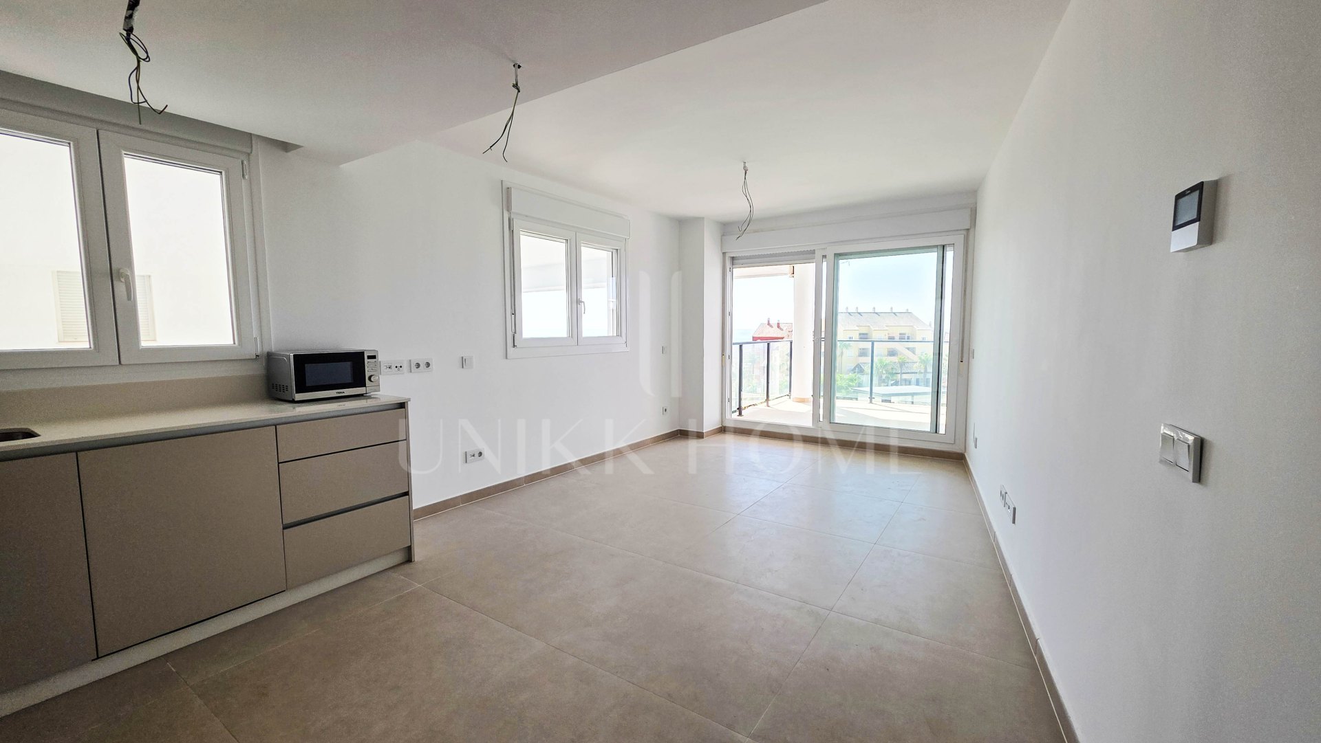 Apartamento de Obra Nueva a Solo 200 Metros de la Playa en Aldea Beach, Manilva