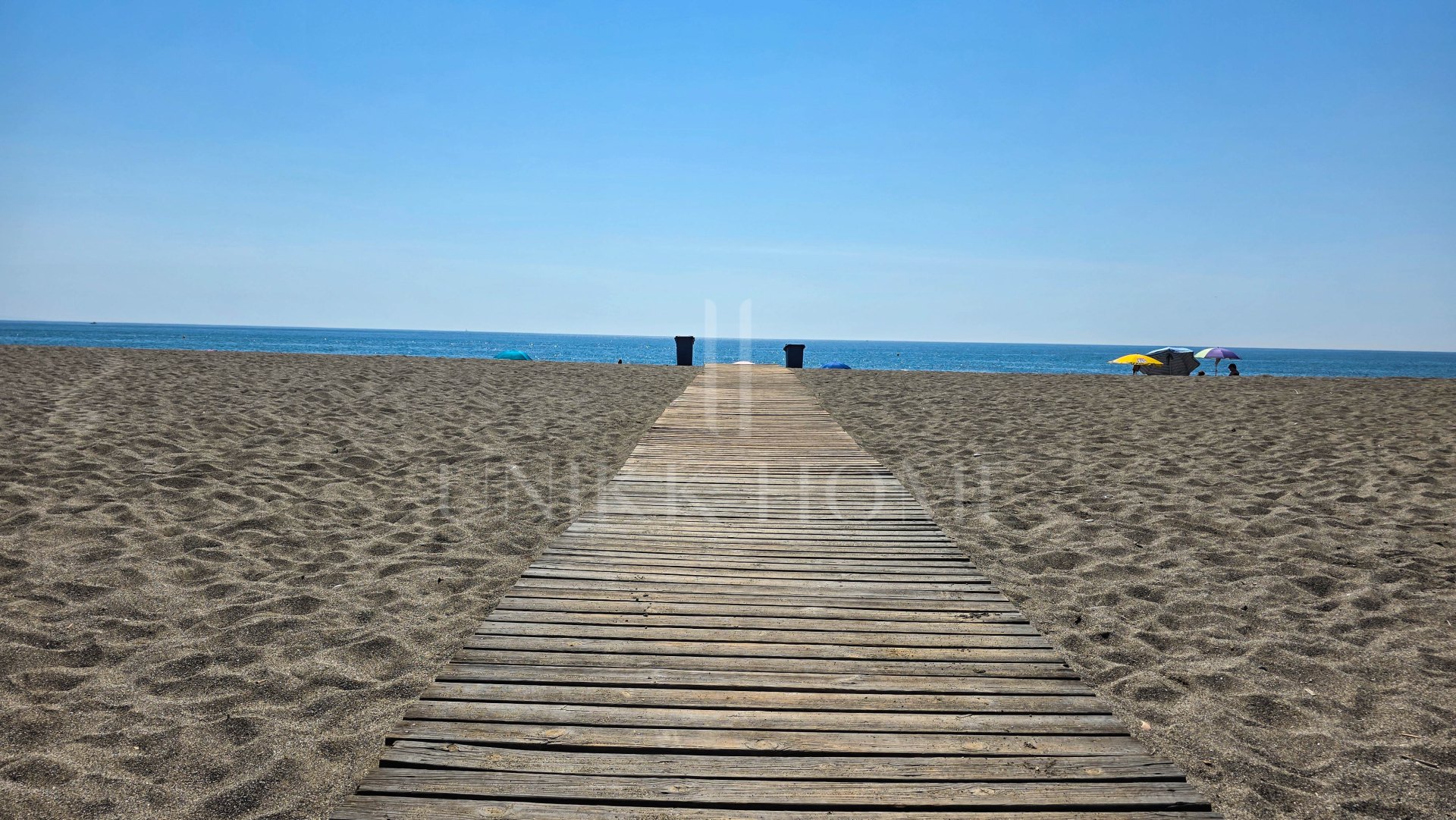 Apartamento de Obra Nueva a Solo 200 Metros de la Playa en Aldea Beach, Manilva
