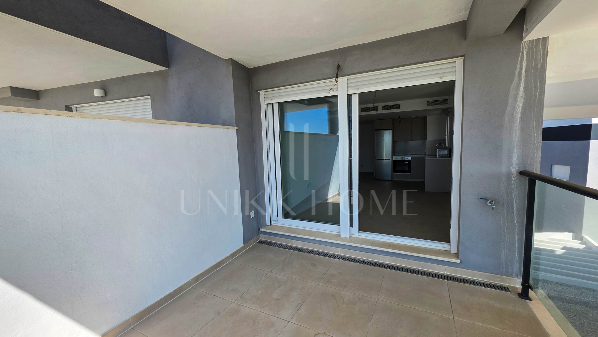 Apartamento de Obra Nueva a Solo 200 Metros de la Playa en Aldea Beach, Manilva