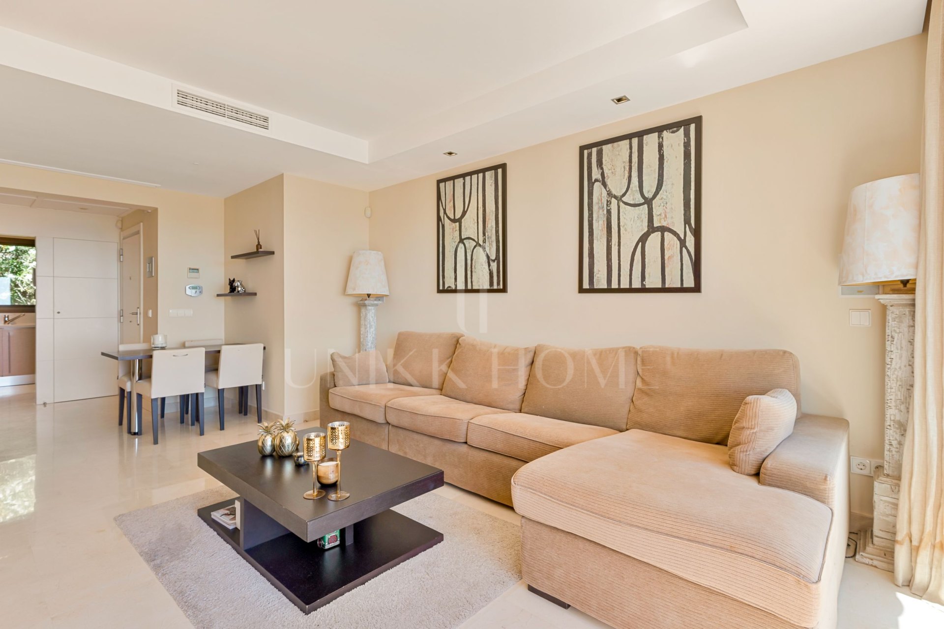 South-facing duplex penthouse in La Quinta Suites with panoramic sea and mountain views