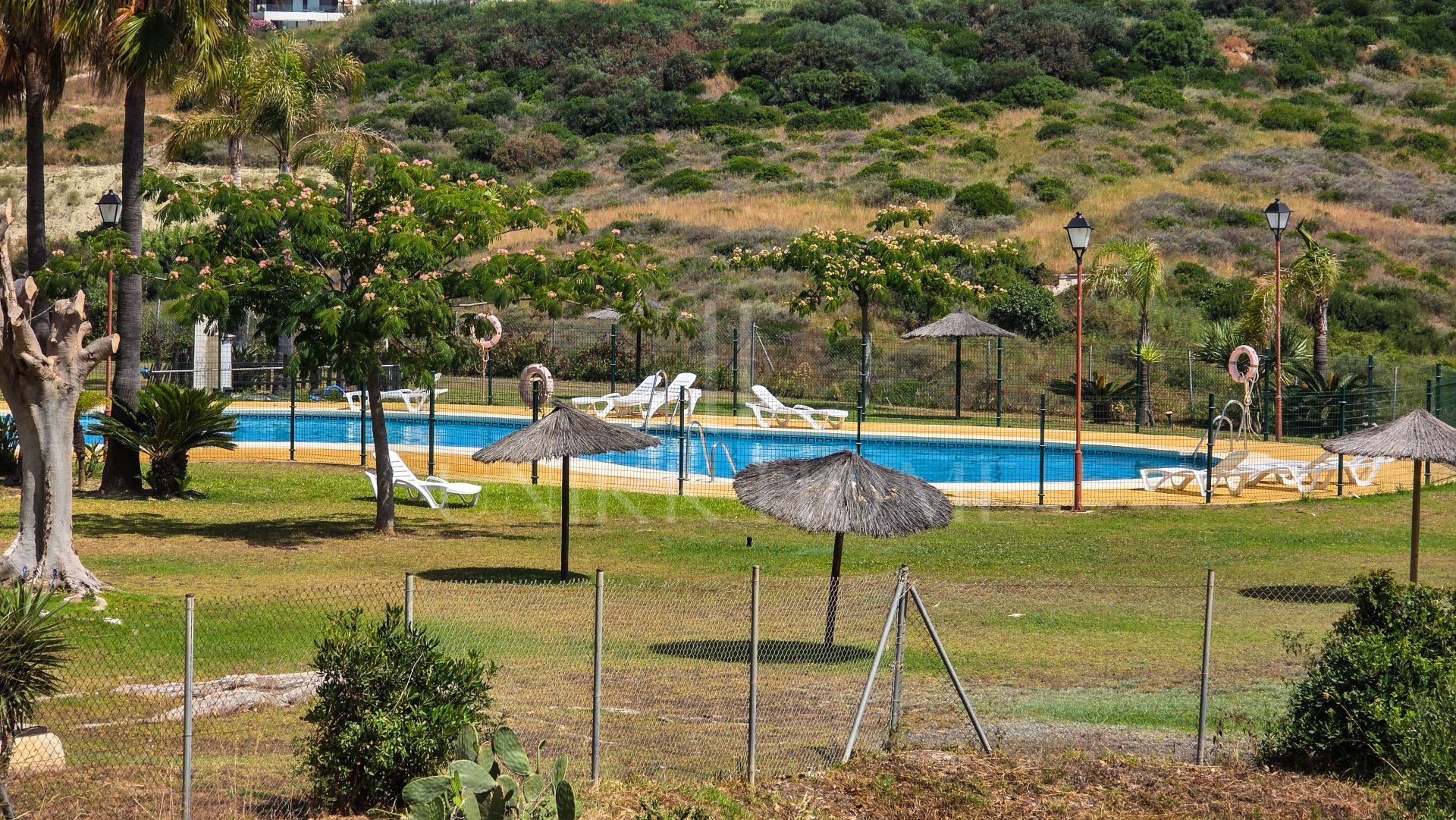 Apartamento en Planta Intermedia con Vistas Panorámicas en Altos de Princesa Kristina