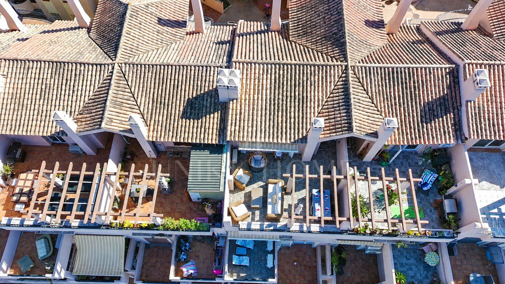 Refurbished Duplex Penthouse with Panoramic Sea and Mountain Views in La Duquesa