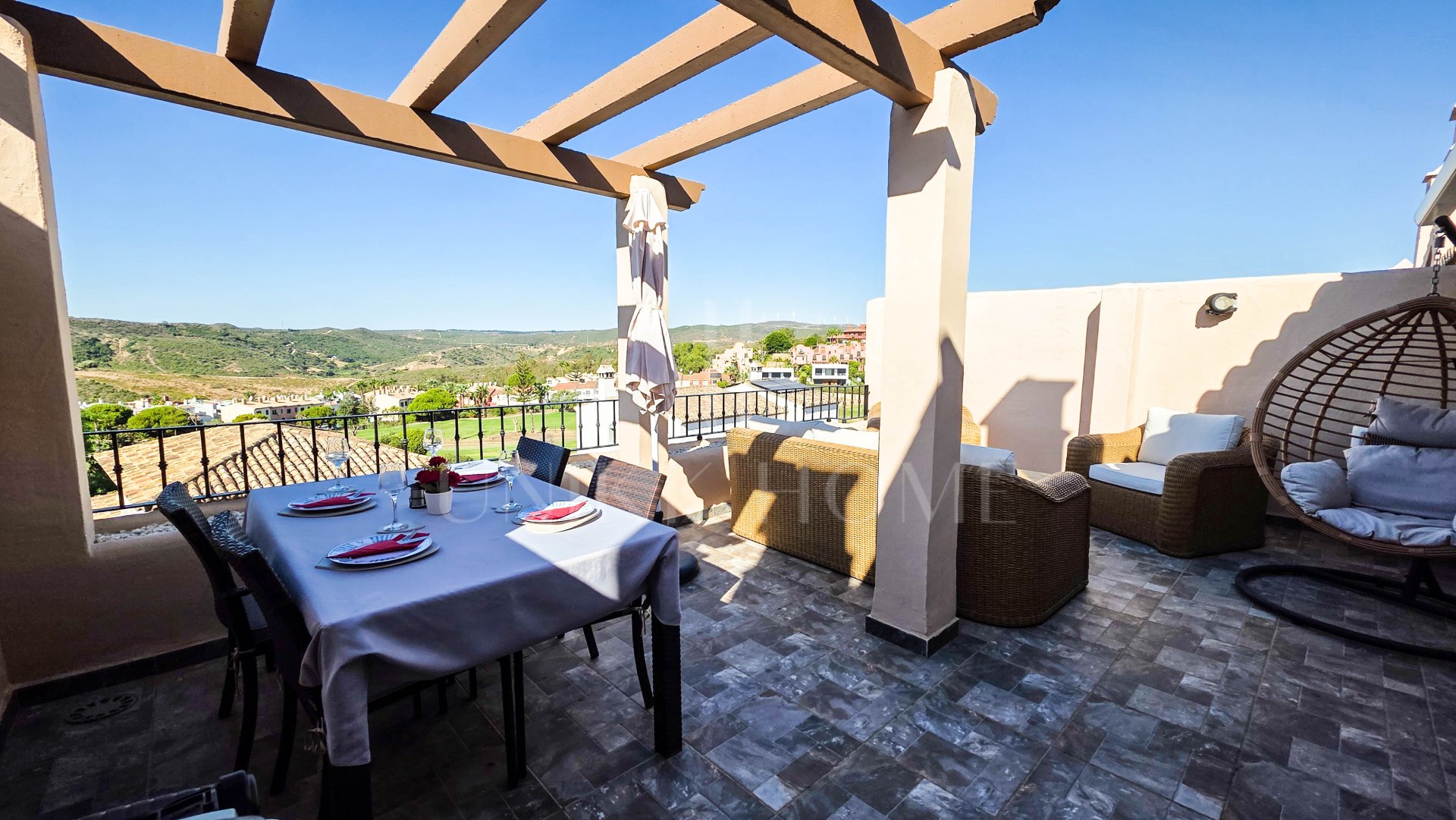 Refurbished Duplex Penthouse with Panoramic Sea and Mountain Views in La Duquesa