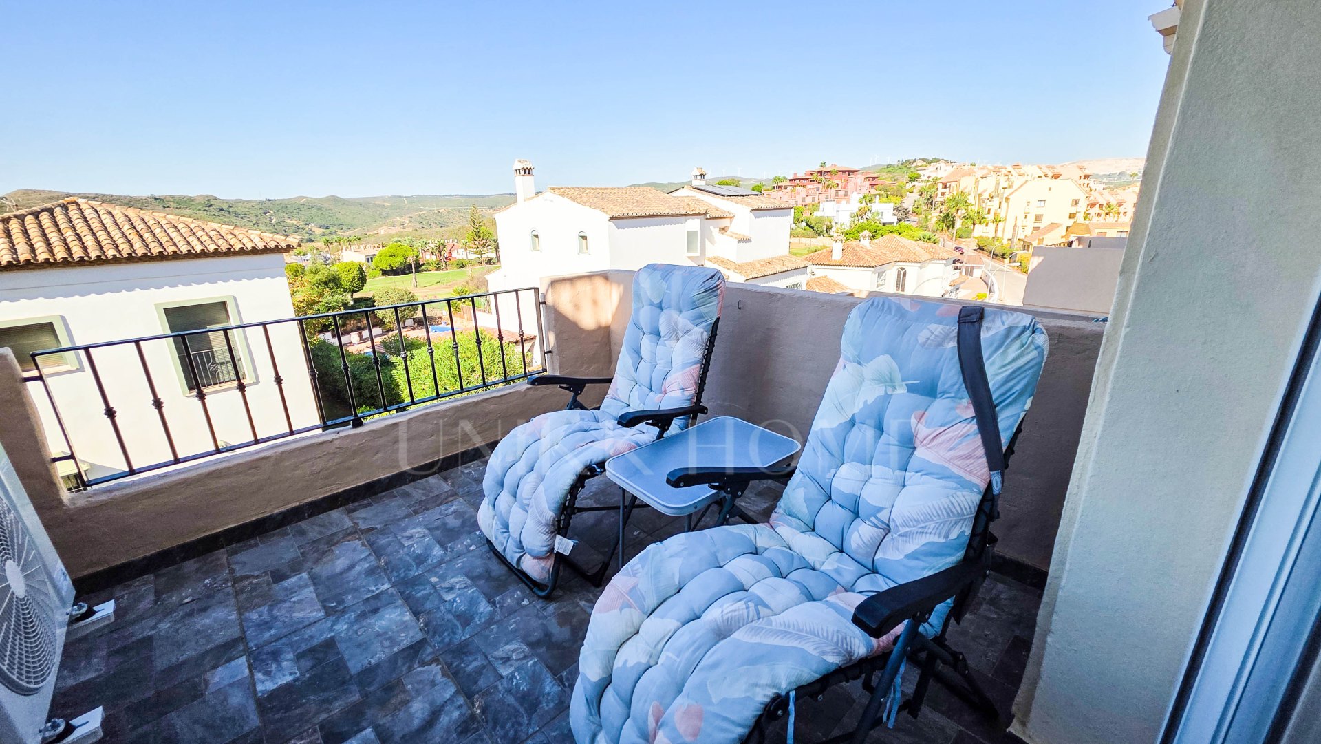 Refurbished Duplex Penthouse with Panoramic Sea and Mountain Views in La Duquesa