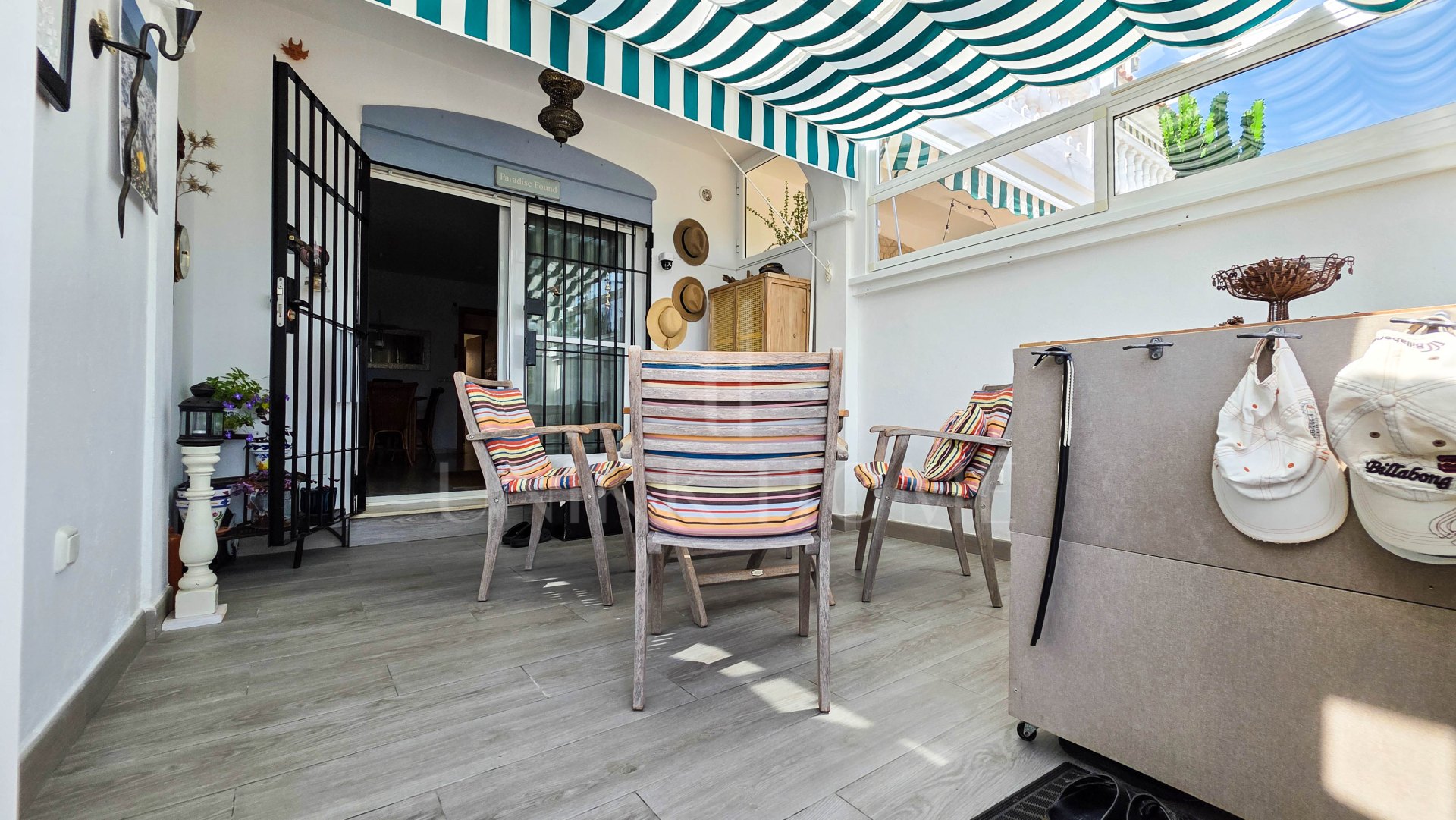 Refurbished Frontline Beach Townhouse with Panoramic Views in Aldea Beach