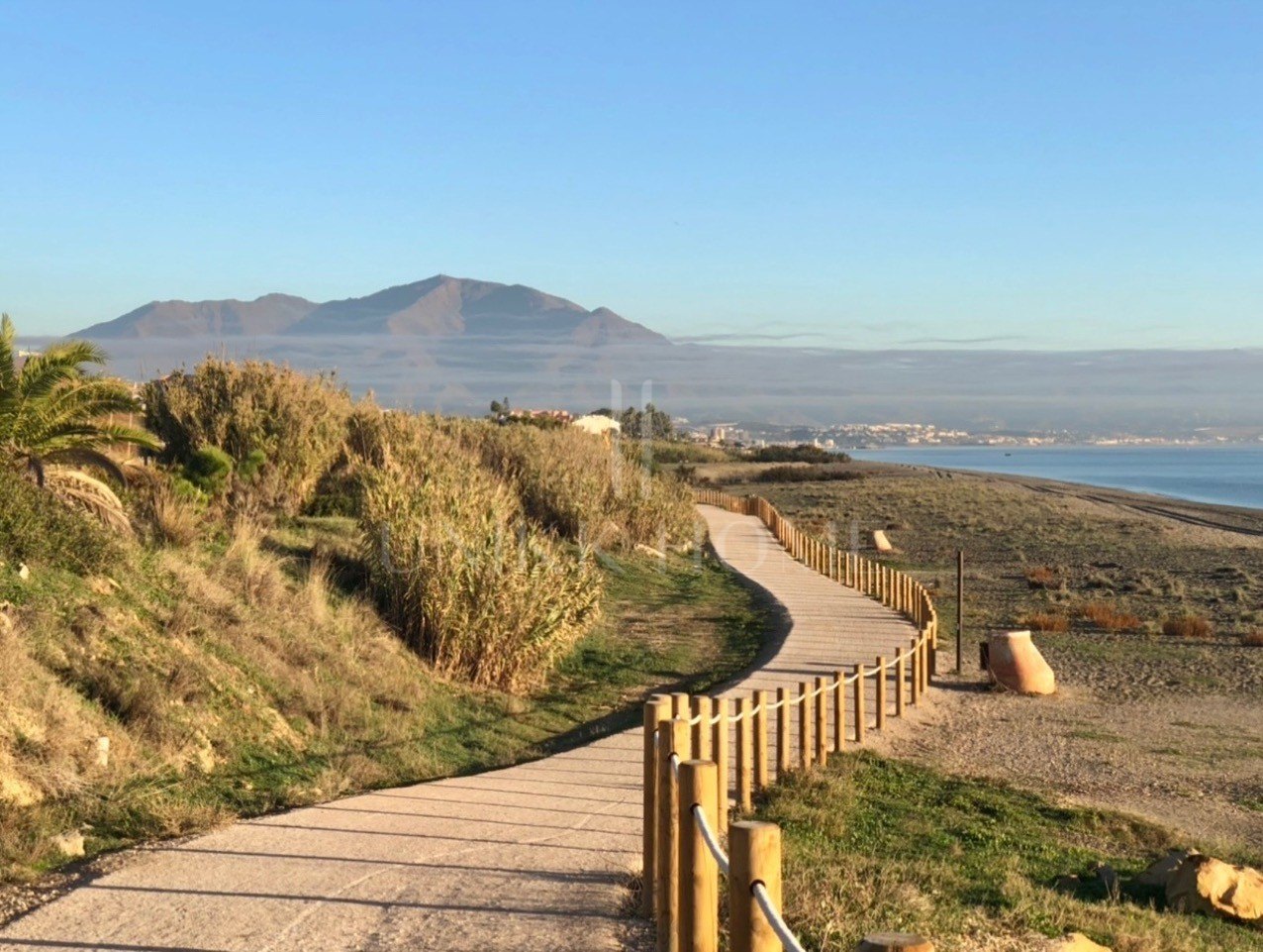 Refurbished Frontline Beach Townhouse with Panoramic Views in Aldea Beach
