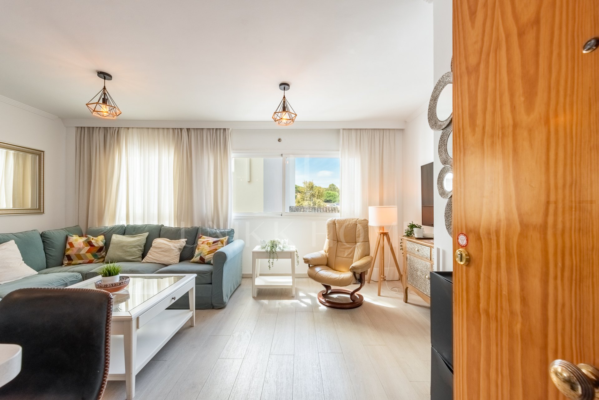 Encantador apartamento de 2 dormitorios en el corazón de La Cala de Mijas