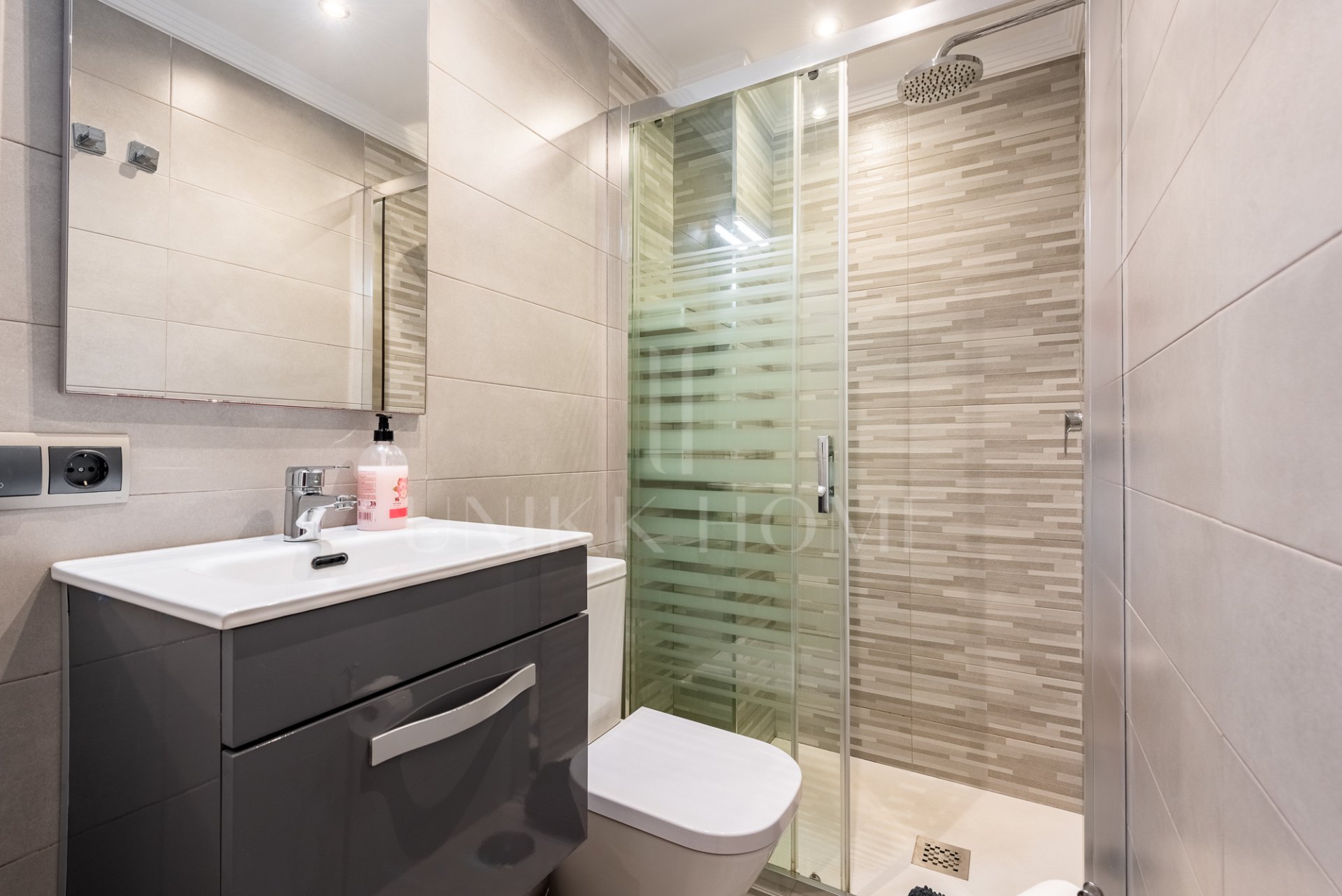 Encantador apartamento de 2 dormitorios en el corazón de La Cala de Mijas