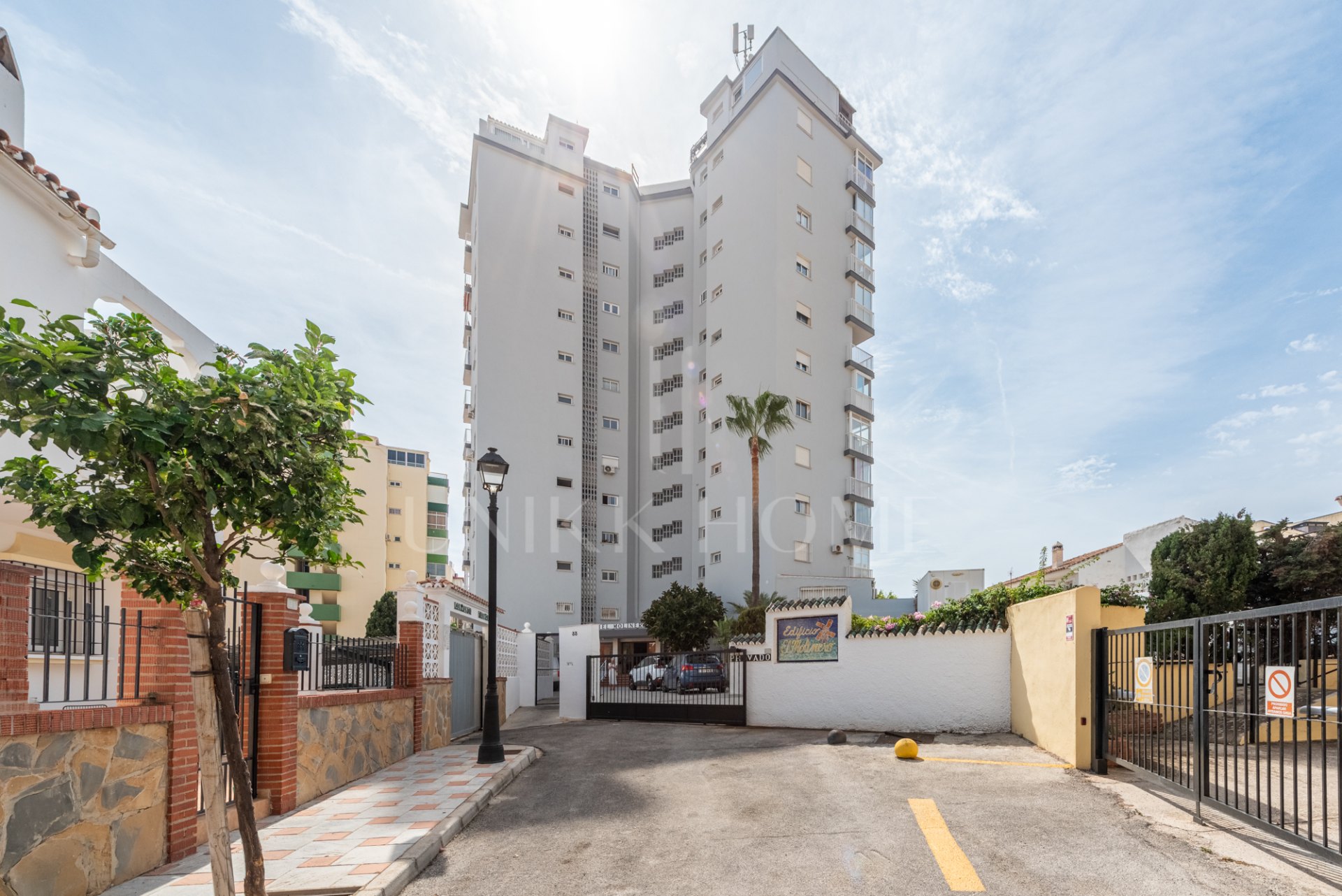 Spacious 3-Bedroom Apartment with Large Sunny Terrace in Central Fuengirola
