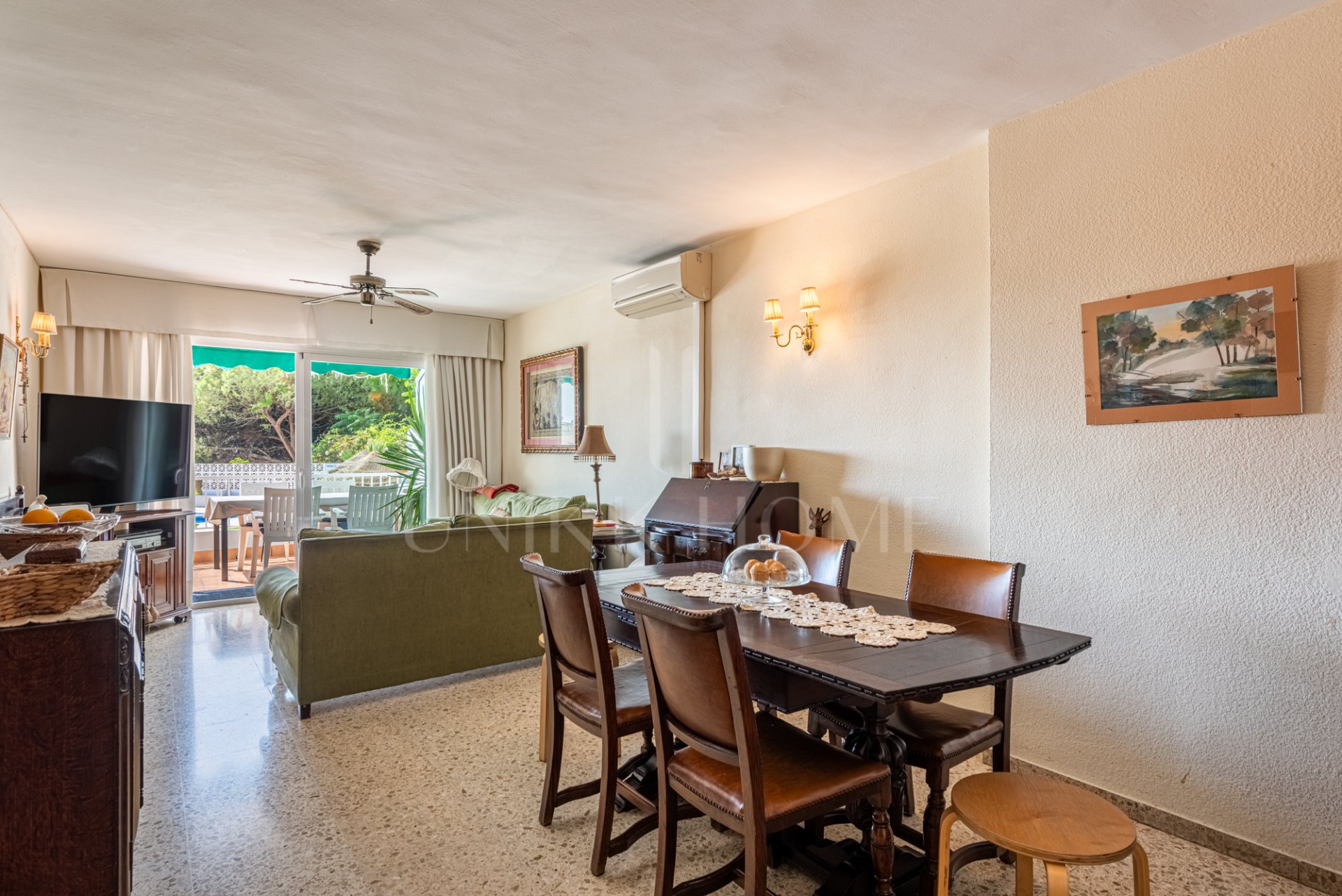 Spacious 3-Bedroom Apartment with Large Sunny Terrace in Central Fuengirola