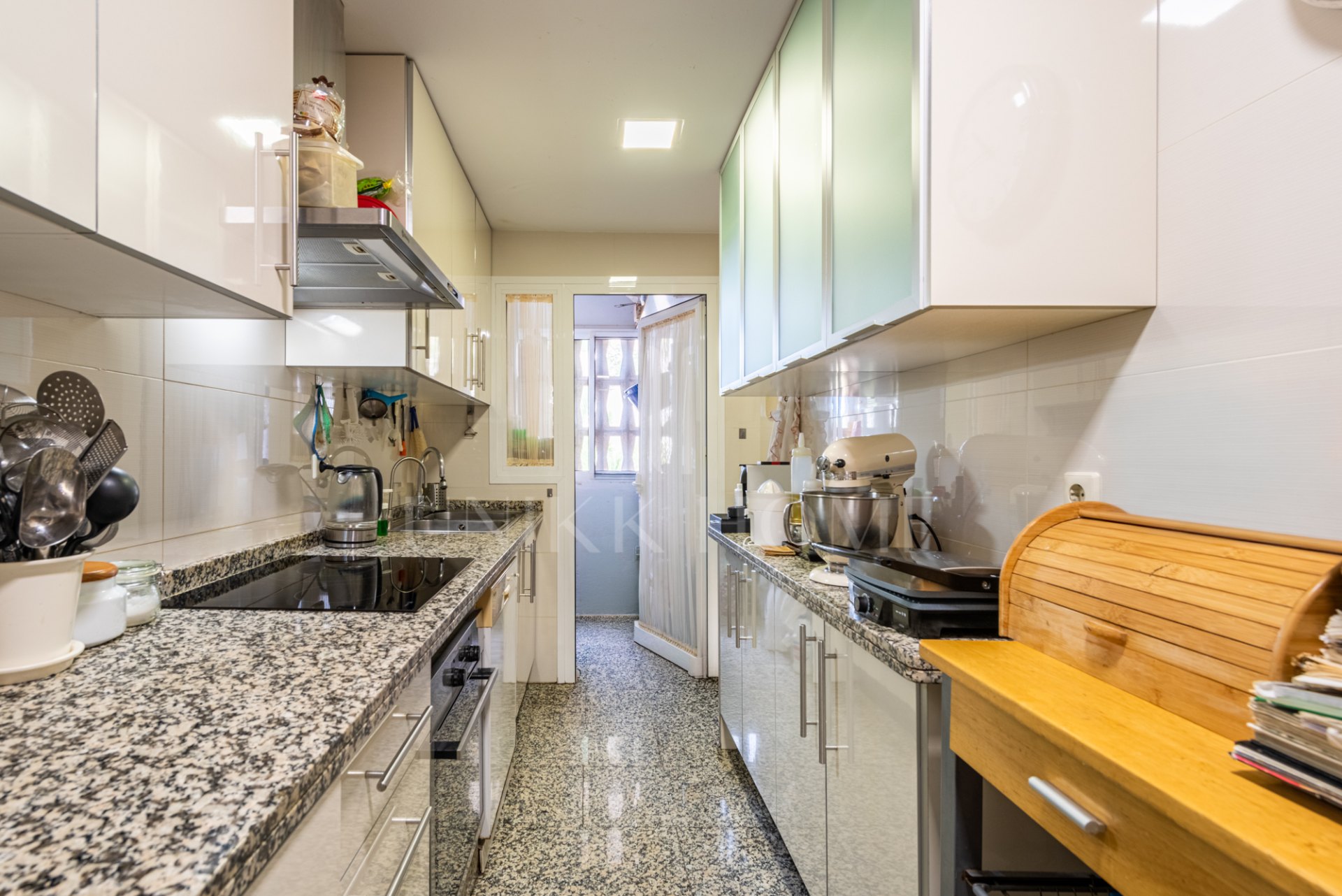 Spacious 3-Bedroom Apartment with Large Sunny Terrace in Central Fuengirola