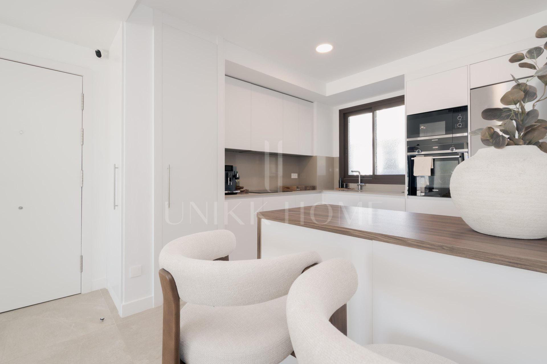 Beautiful Modern Apartment with Stunning Sea Views in Las Mesas, Estepona