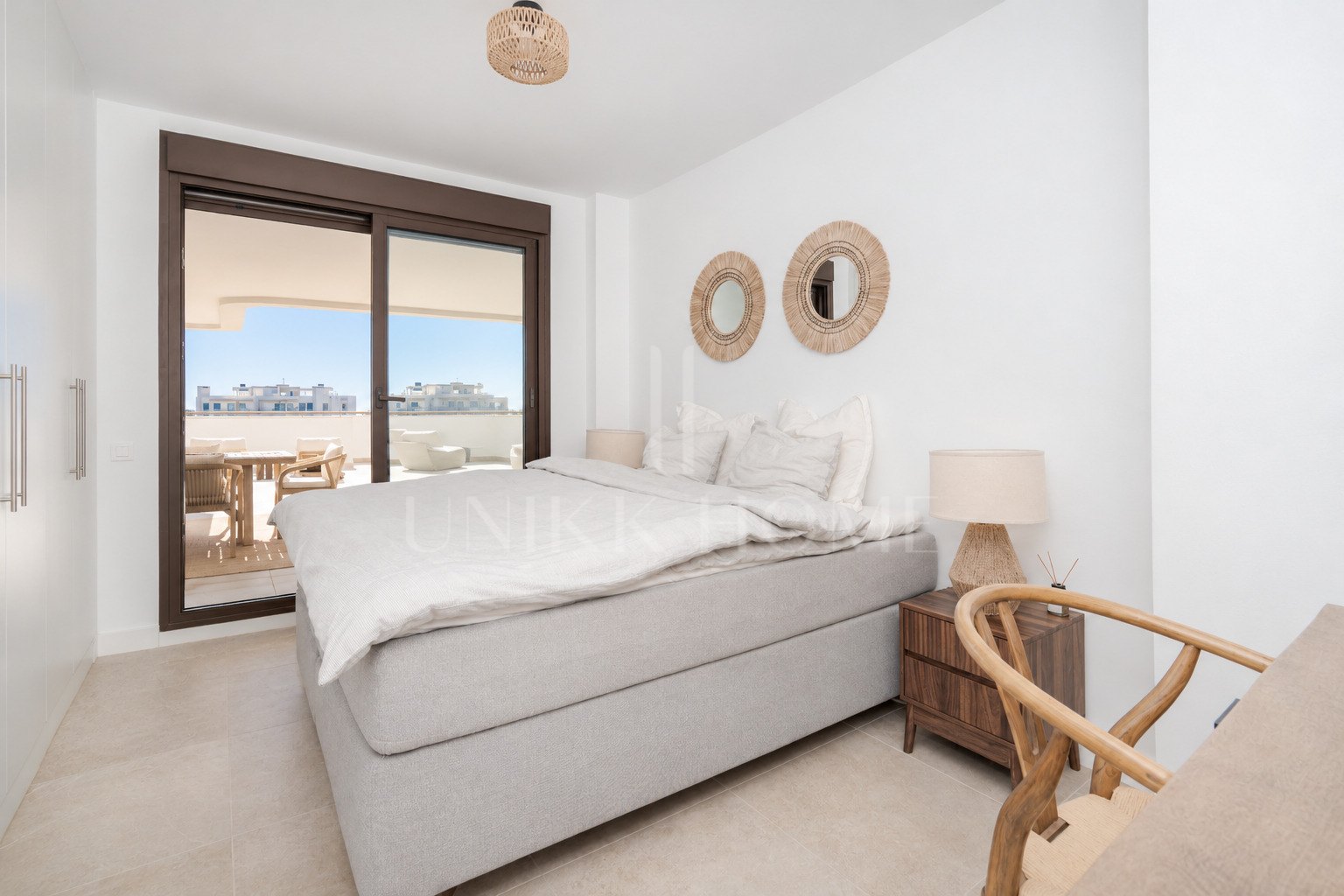 Beautiful Modern Apartment with Stunning Sea Views in Las Mesas, Estepona