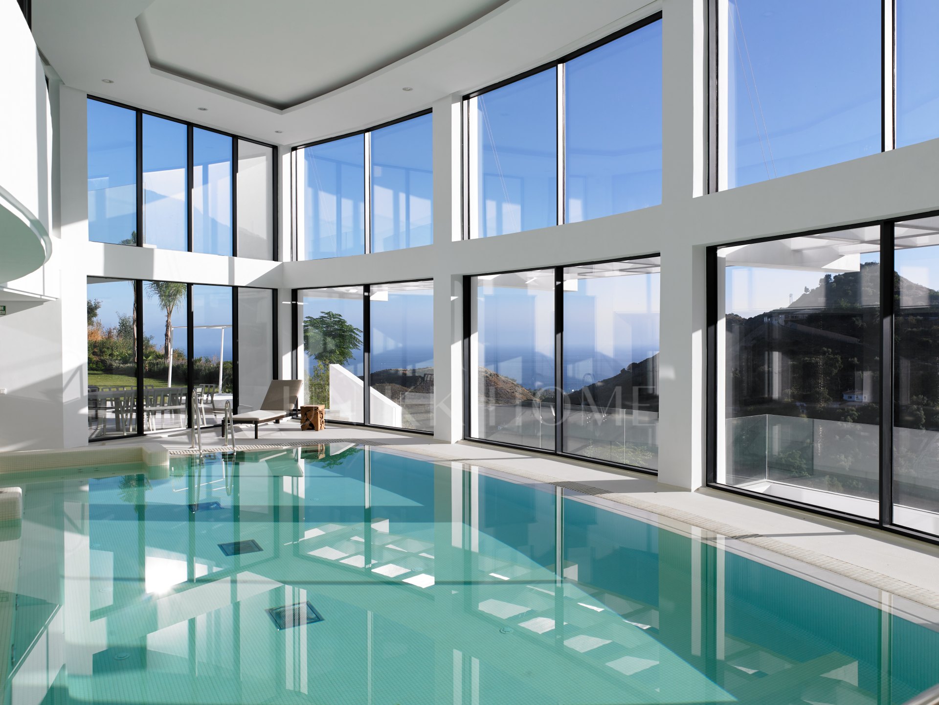 Spectacular Penthouse with a Roof Terrace and its Own Private Pool & Jacuzzi with The Best Sea and Mountain Views