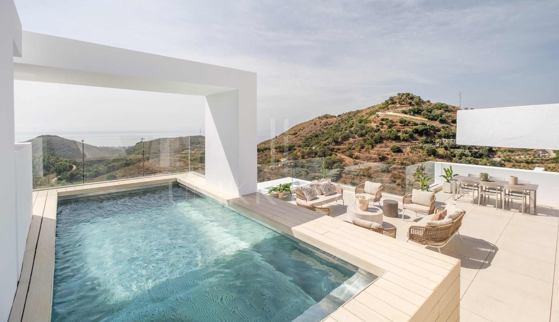 Spectacular Penthouse with a Roof Terrace and its Own Private Pool & Jacuzzi with The Best Sea and Mountain Views