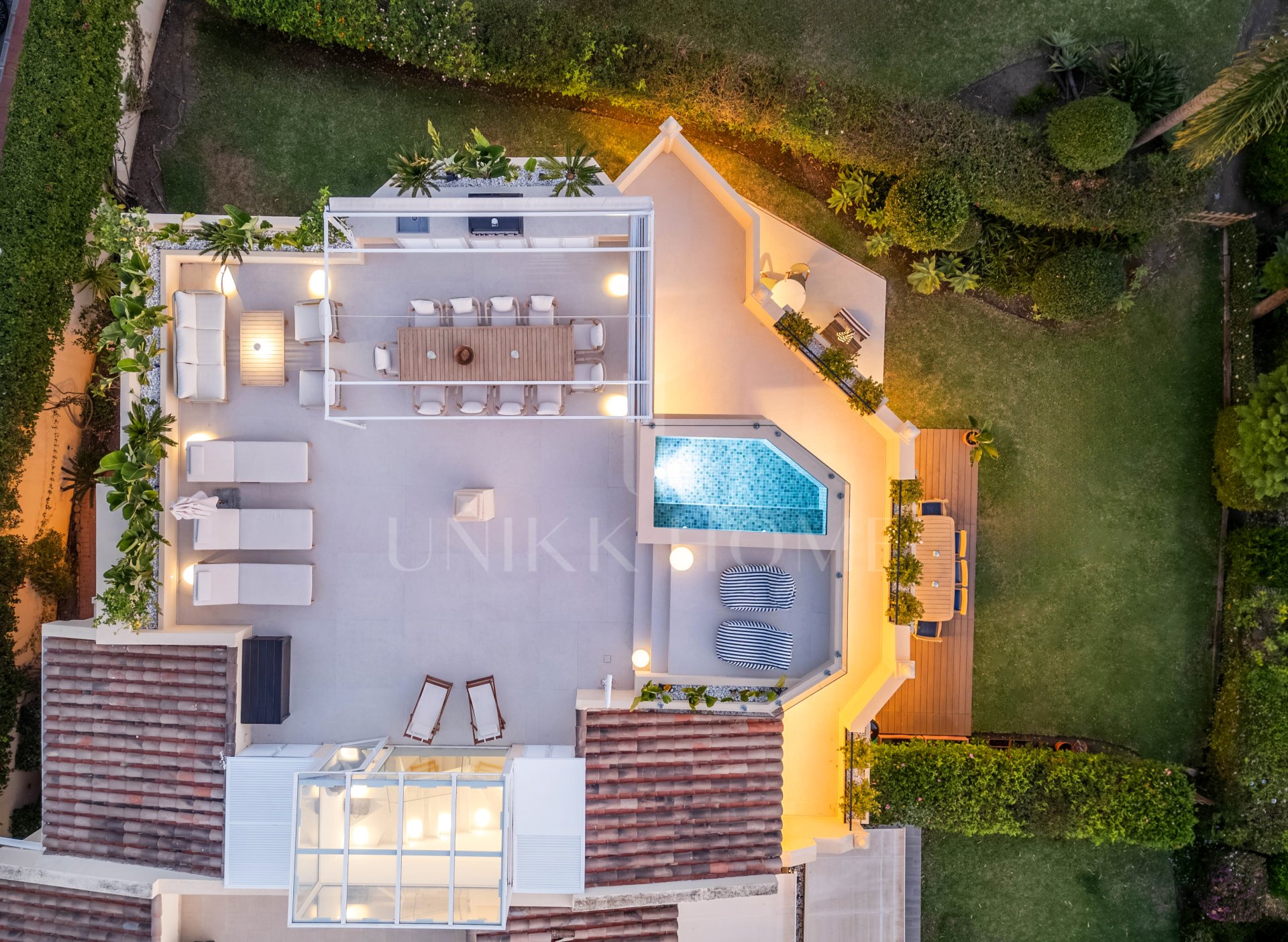 Elegante villa familiar con vistas panorámicas al golf y a la montaña en La Quinta Hills