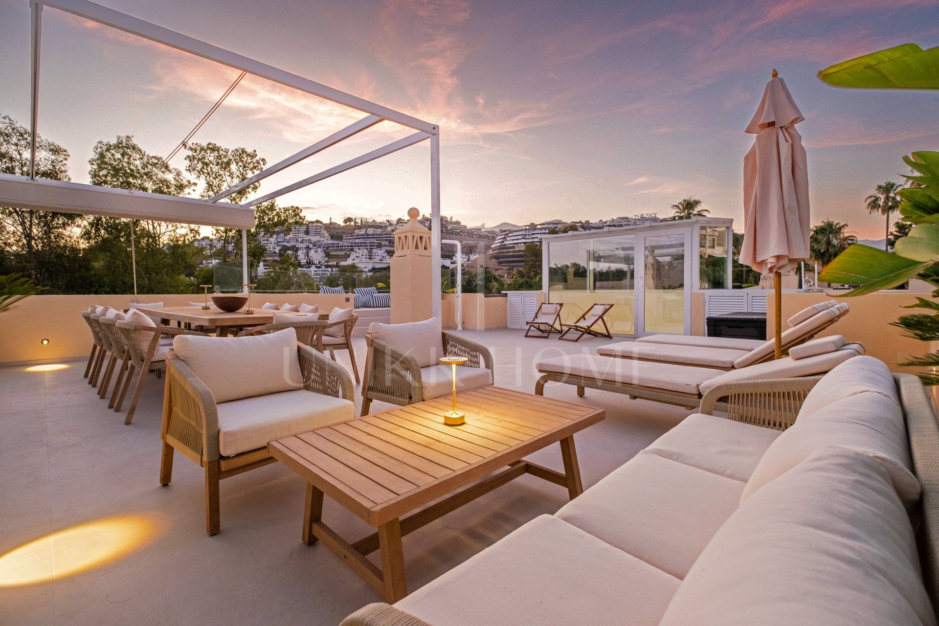 Elegante villa familiar con vistas panorámicas al golf y a la montaña en La Quinta Hills