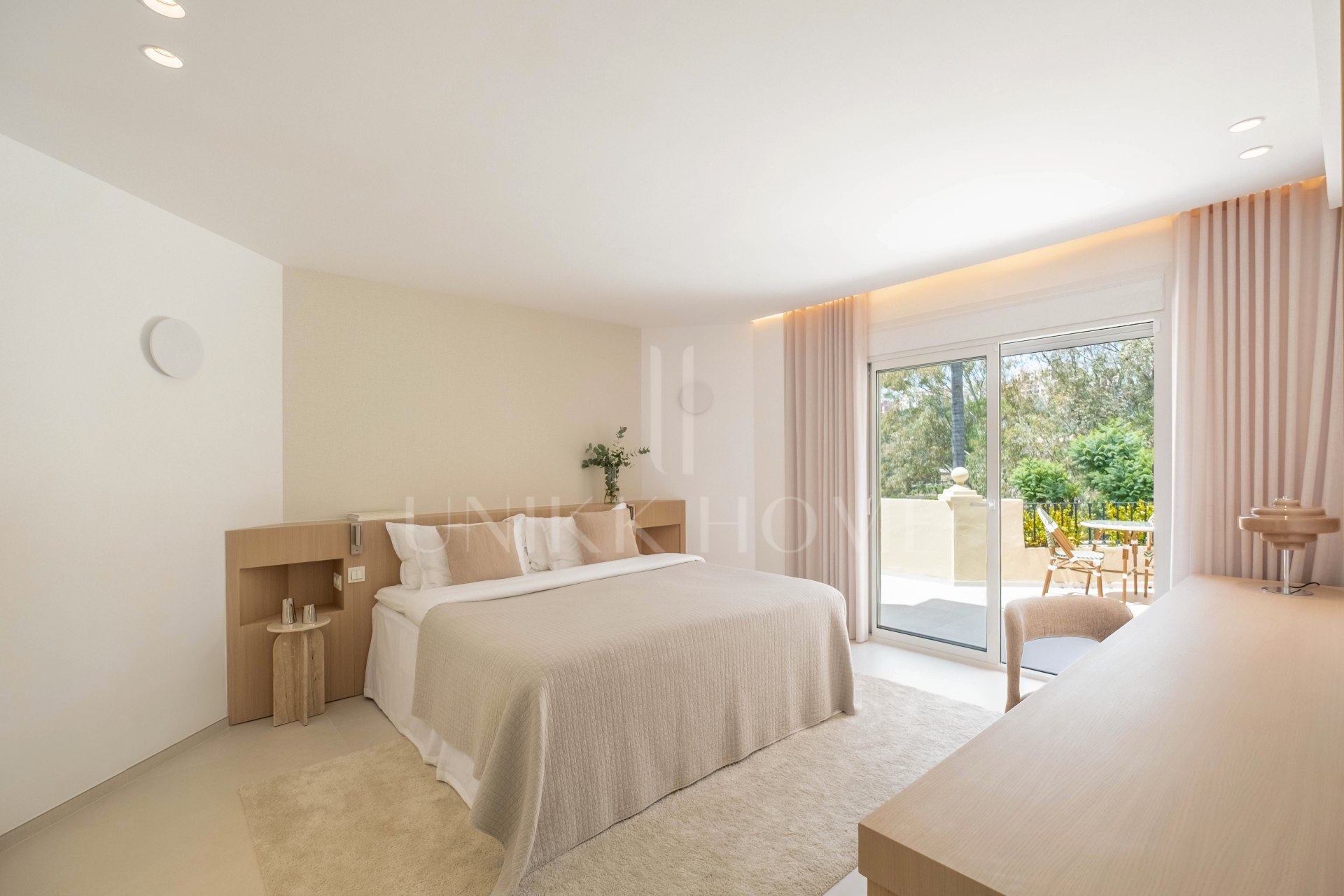 Elegante villa familiar con vistas panorámicas al golf y a la montaña en La Quinta Hills