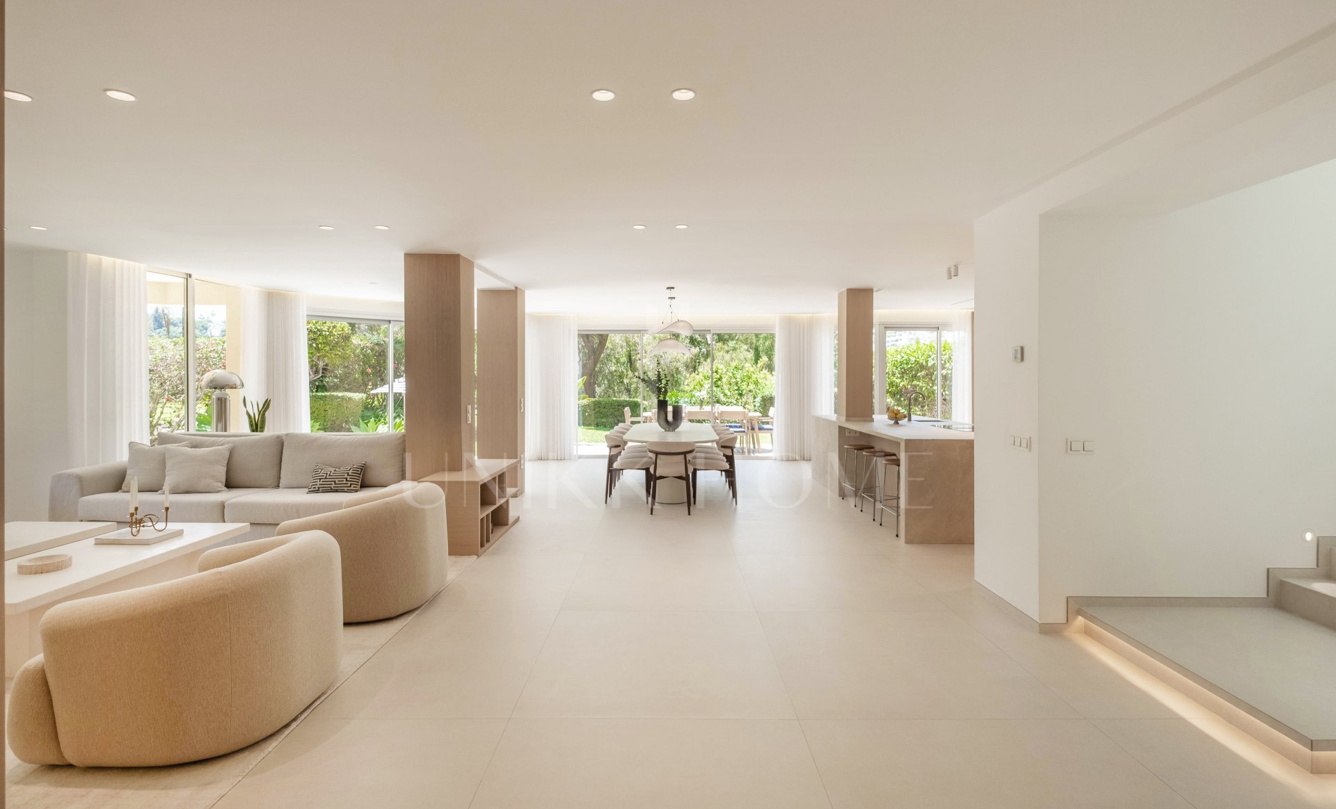 Elegante villa familiar con vistas panorámicas al golf y a la montaña en La Quinta Hills