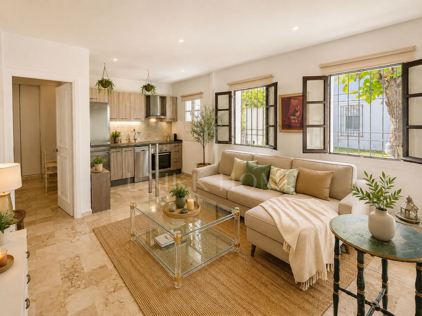 Cozy, sunny, Andalusian, close to the beach