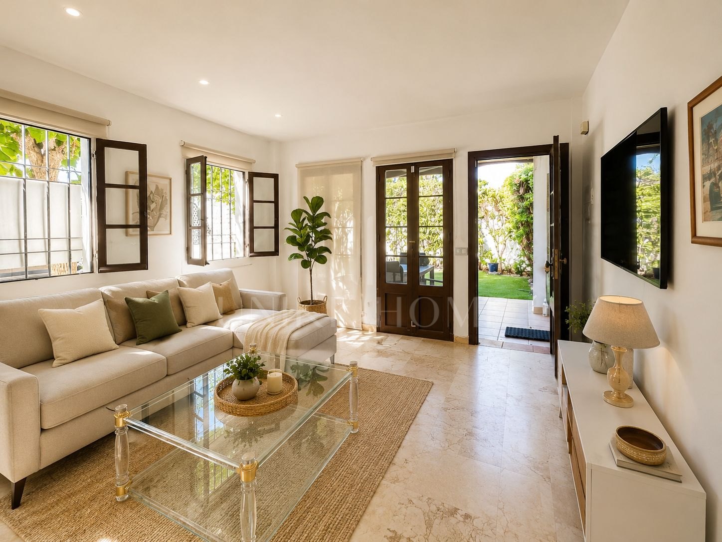 Cozy, sunny, Andalusian, close to the beach