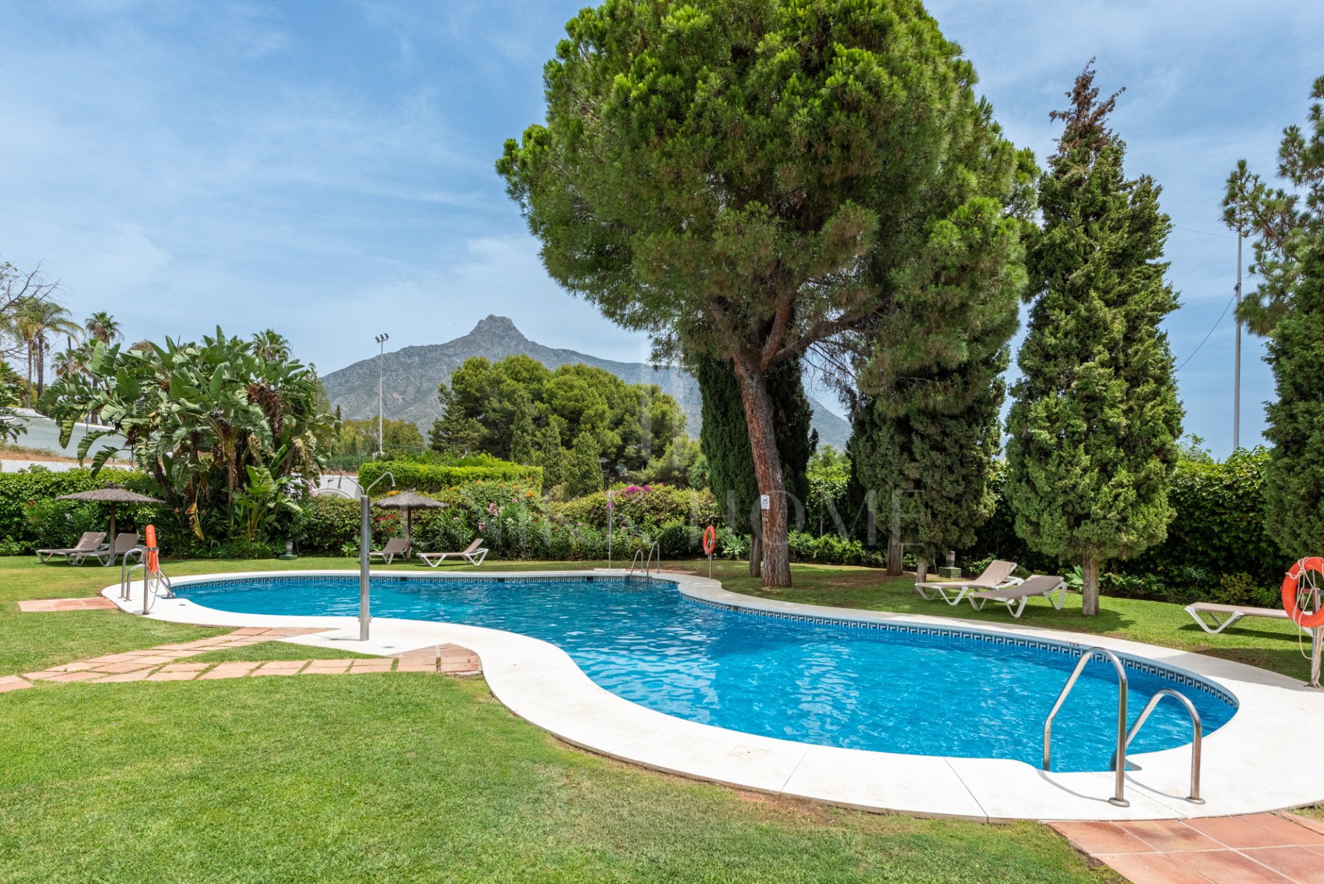 Un oasis de tranquilidad en el corazón de la exclusiva Marbella Golden Mile.