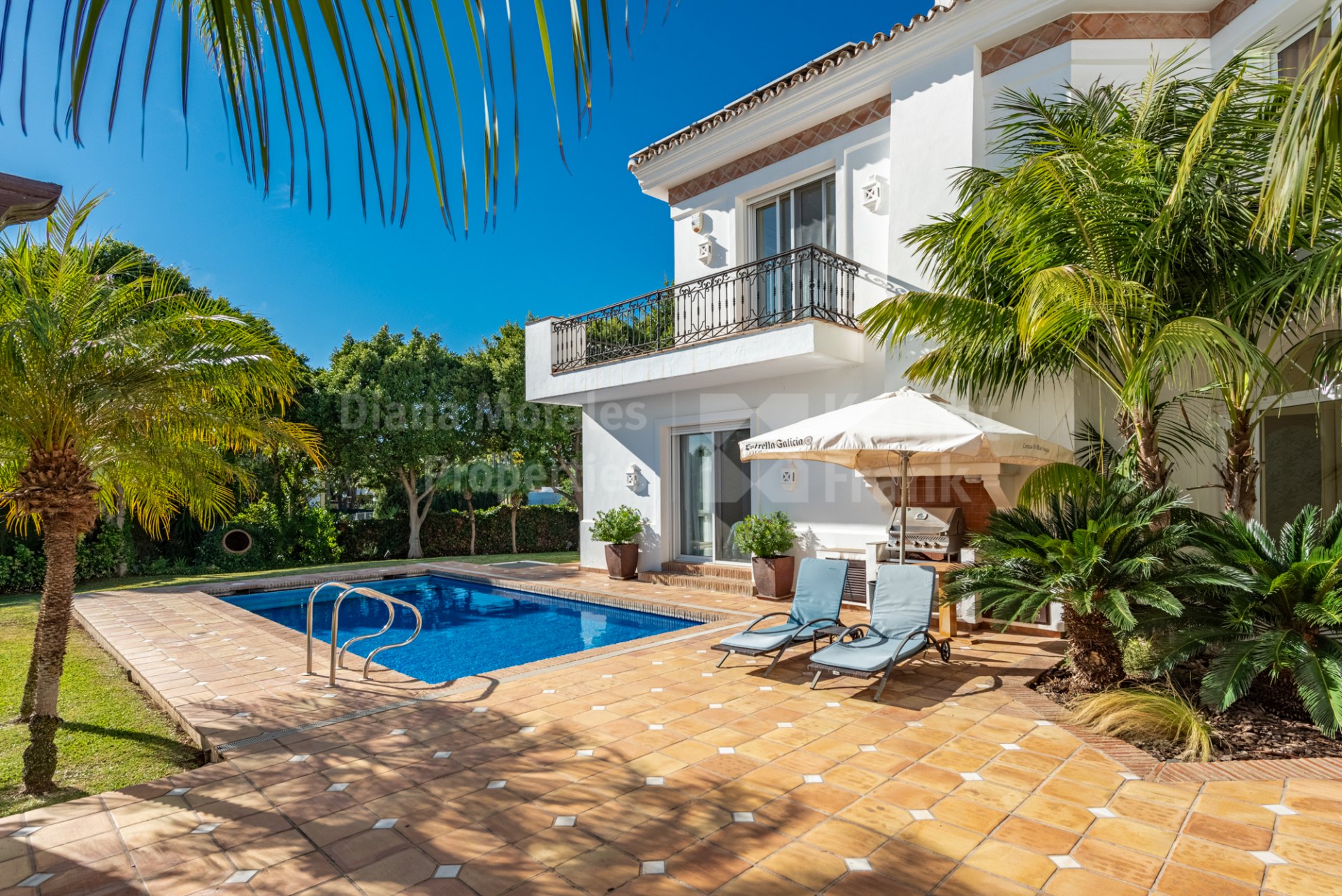 Villa in La Quinta de Sierra Blanca for sale