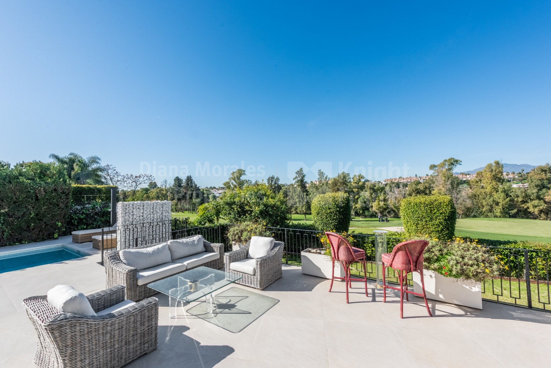 Frontline golf villa in Guadalmina alta
