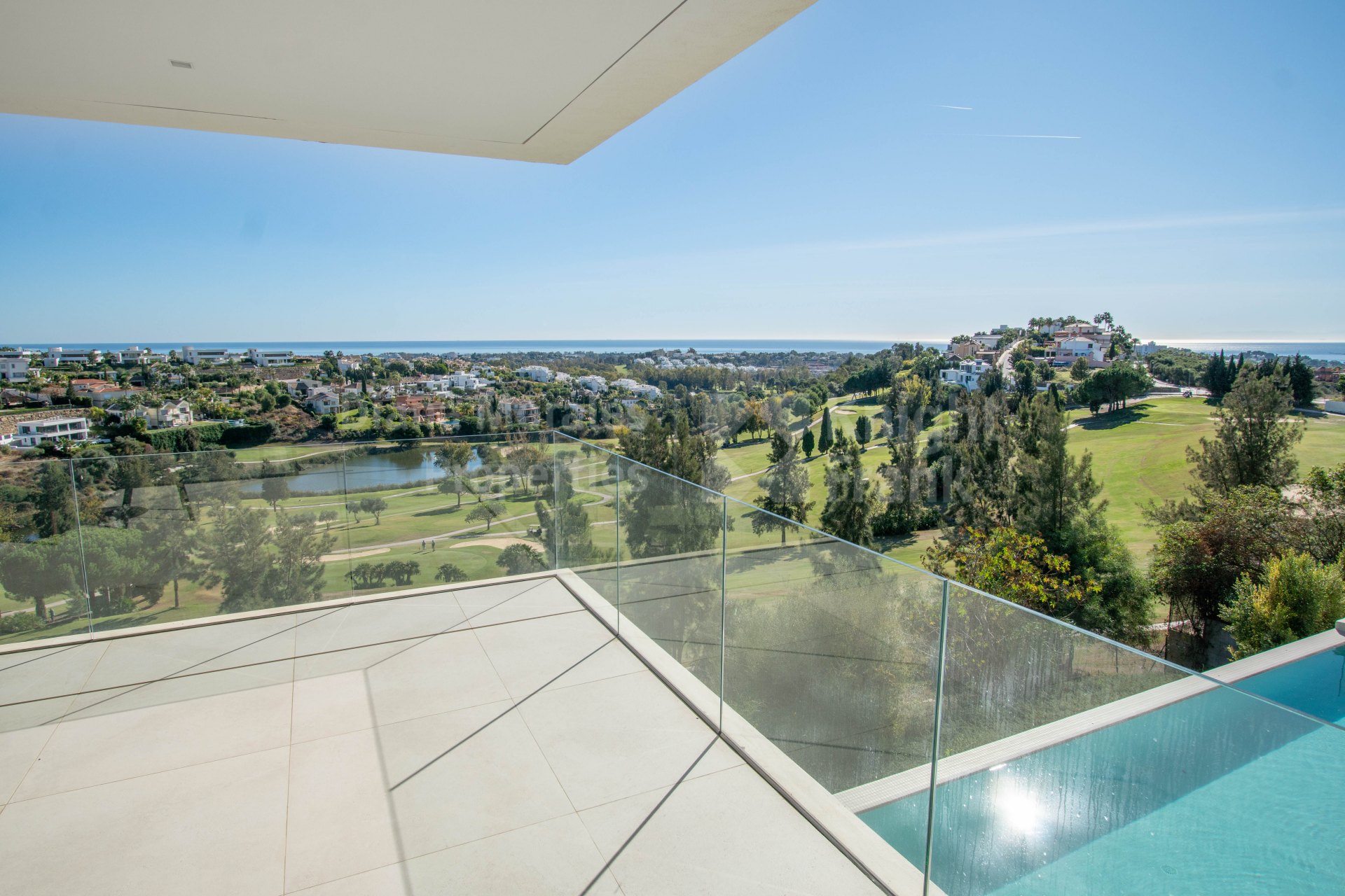 Villa Rabella, beautiful house in La Alquería with panoramic views of the golf course and the sea