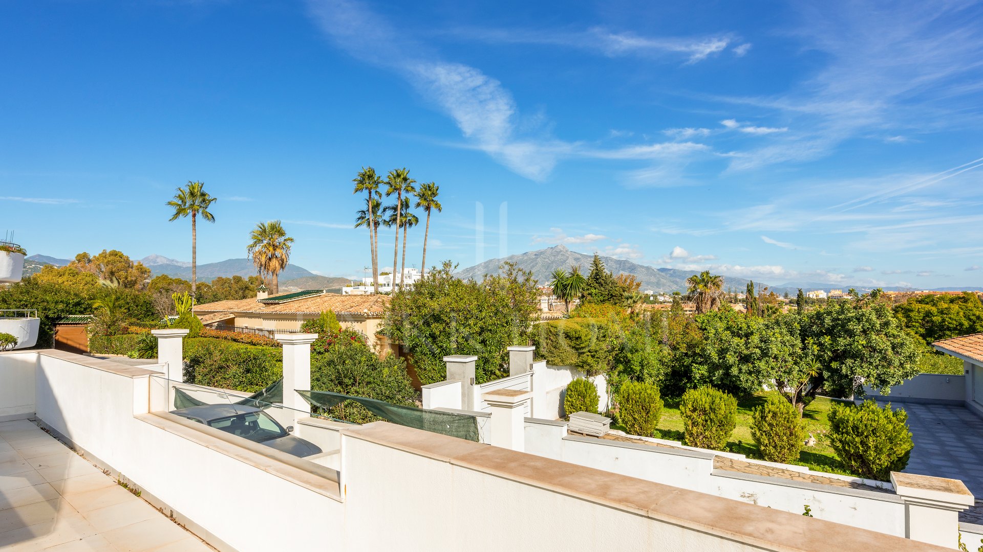 Modern Villa Llave en Mano , Reformada junto a Guadalmina Golf