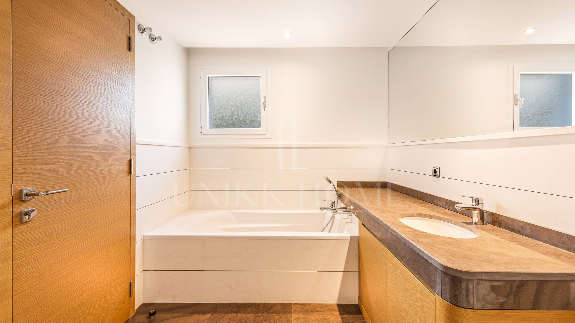 Modern Villa Llave en Mano , Reformada junto a Guadalmina Golf