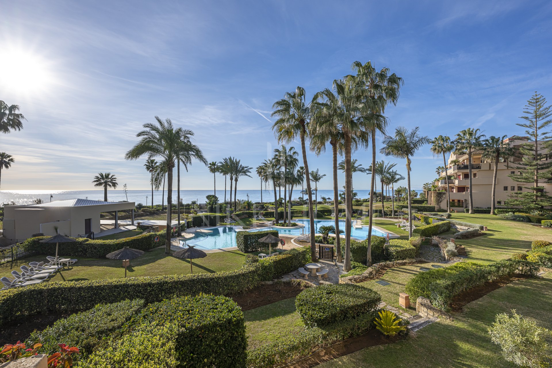 Frontline Beach Apartment in Costalita del Mar