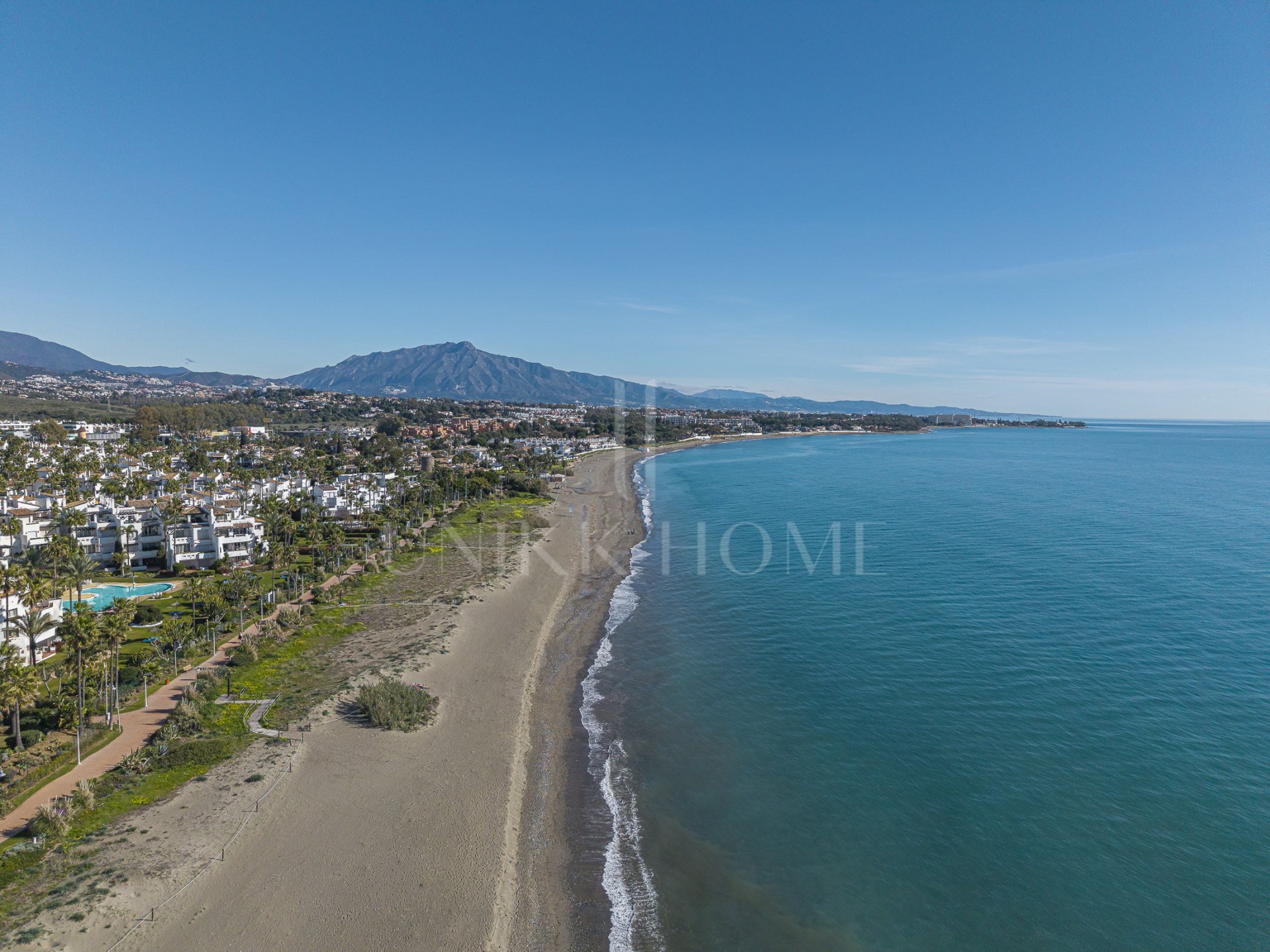 Two-Bedroom Beachfront Apartment in the New Golden Mile
