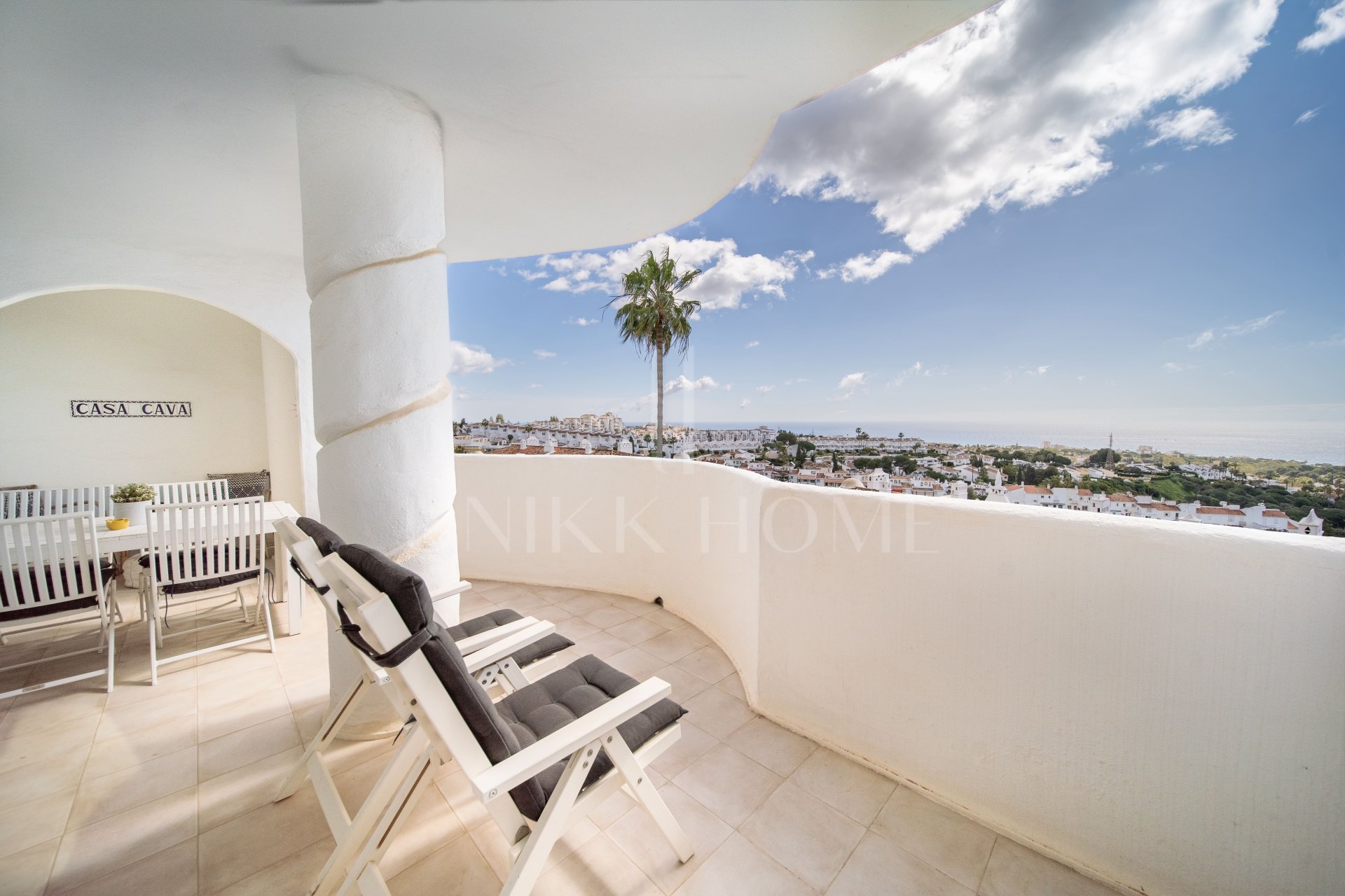 Two Bedroom Apartment with Panoramic Sea Views, Calahonda