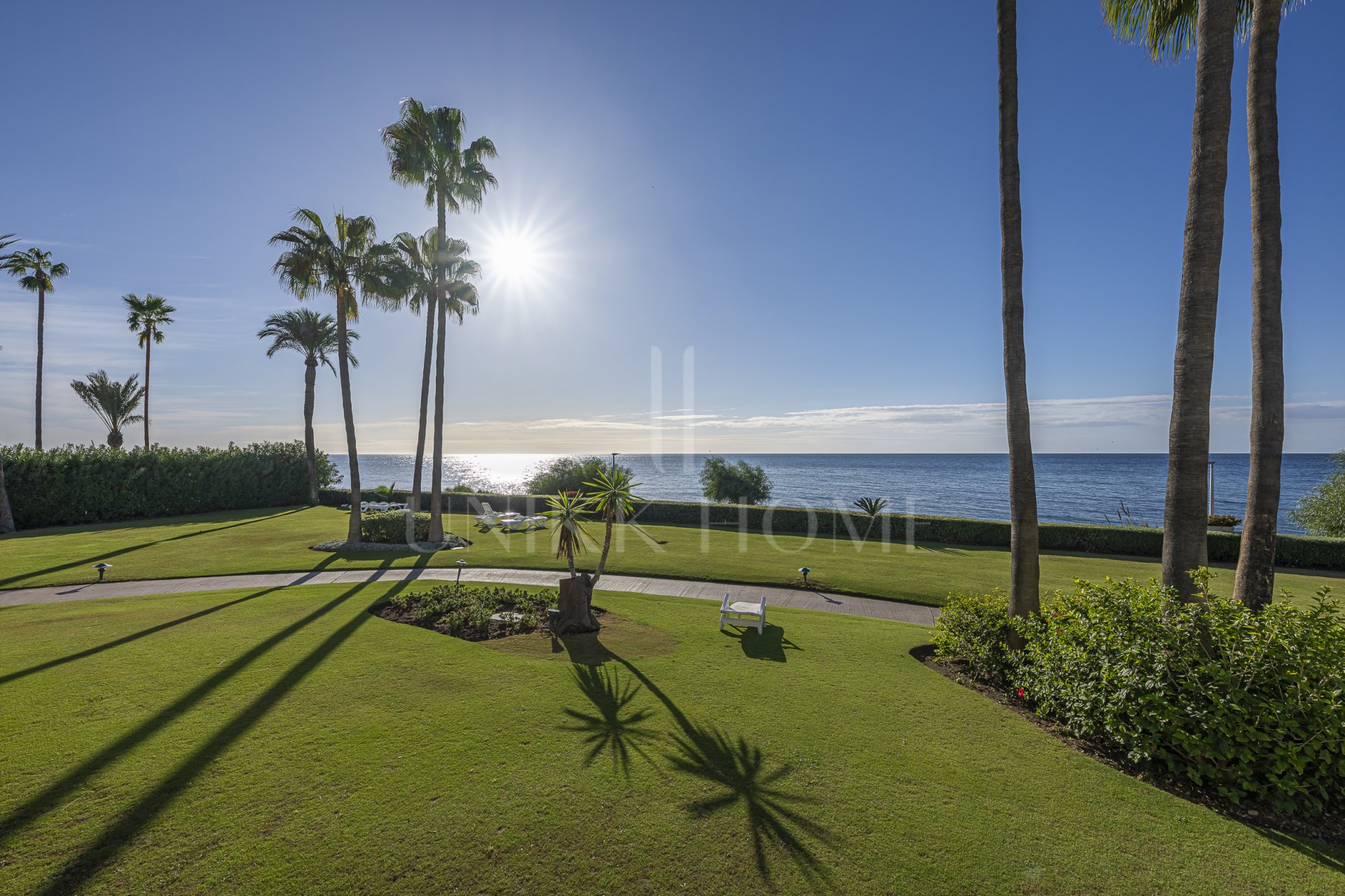 Apartamento Moderno en Planta Baja en la Nueva Milla de Oro, Estepona